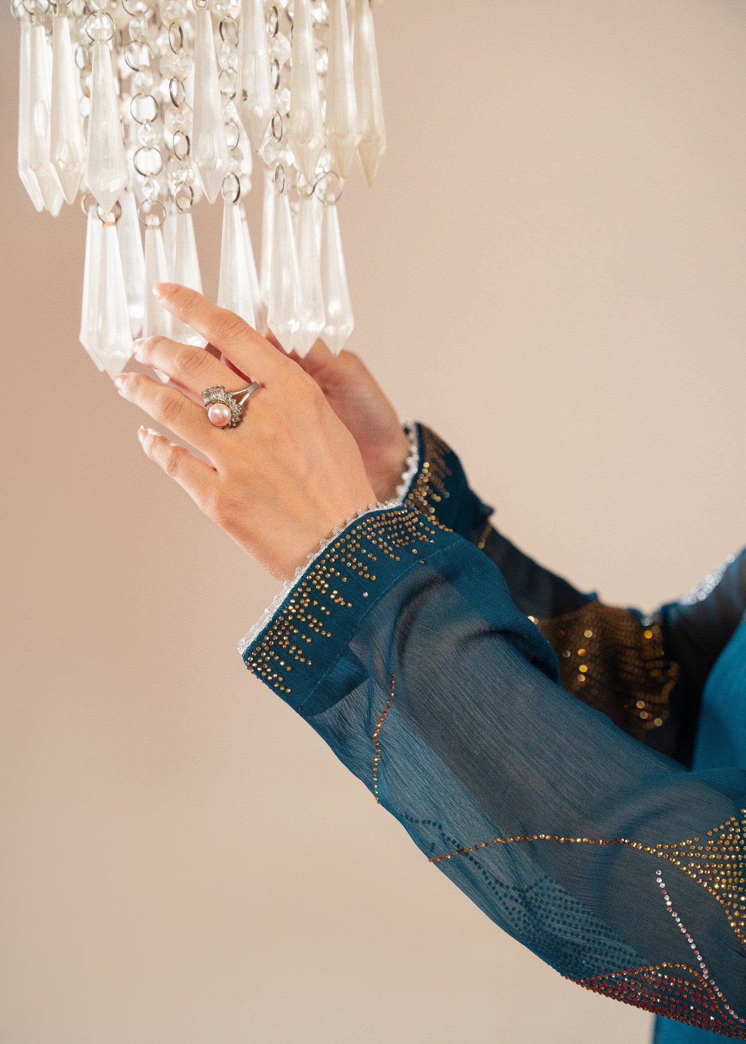 Maira Fashion Teal Studded Rhinestone Kurta Set Women 3pcs