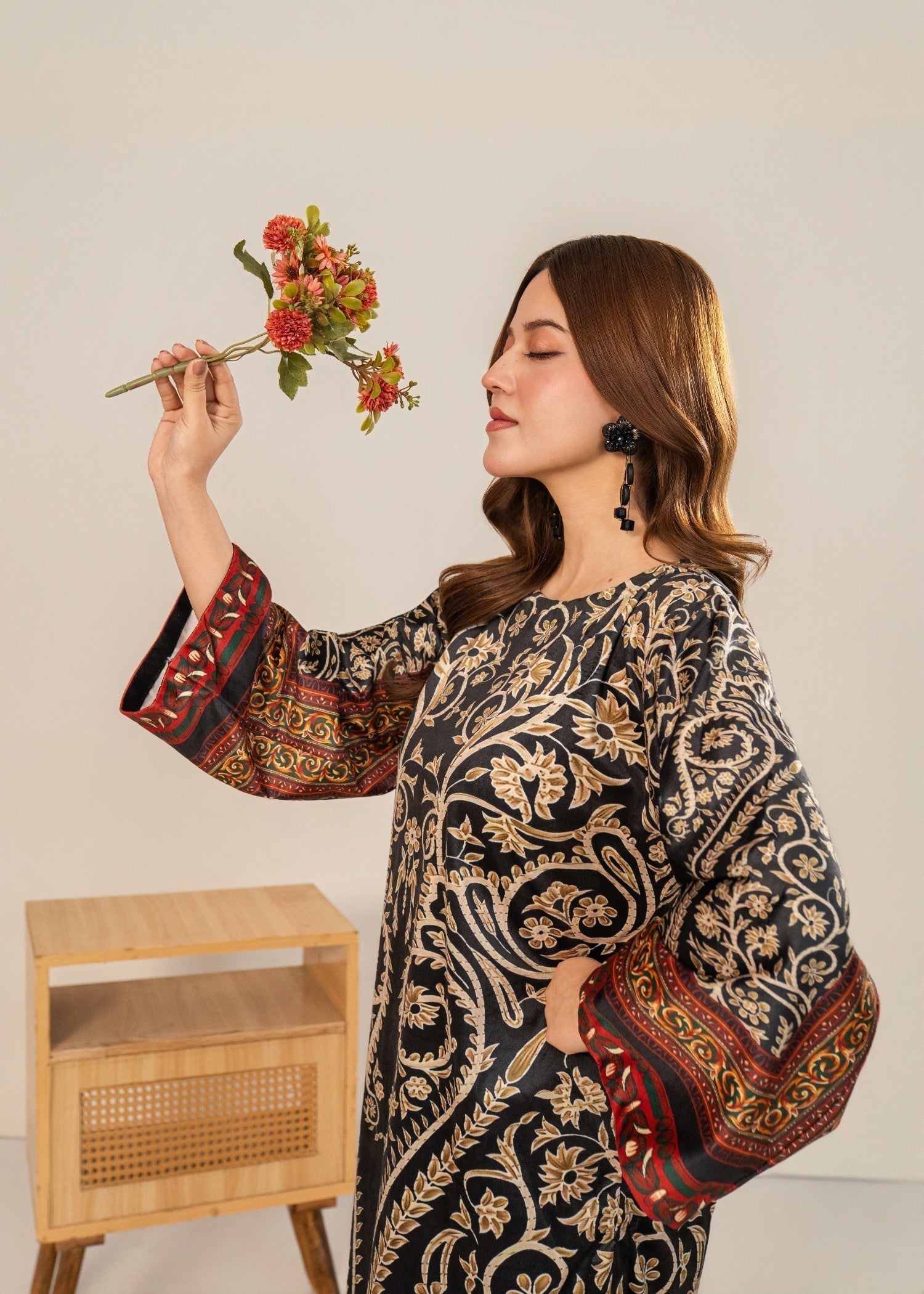 Stylish Collection BLACK BLOOM Women 2pcs