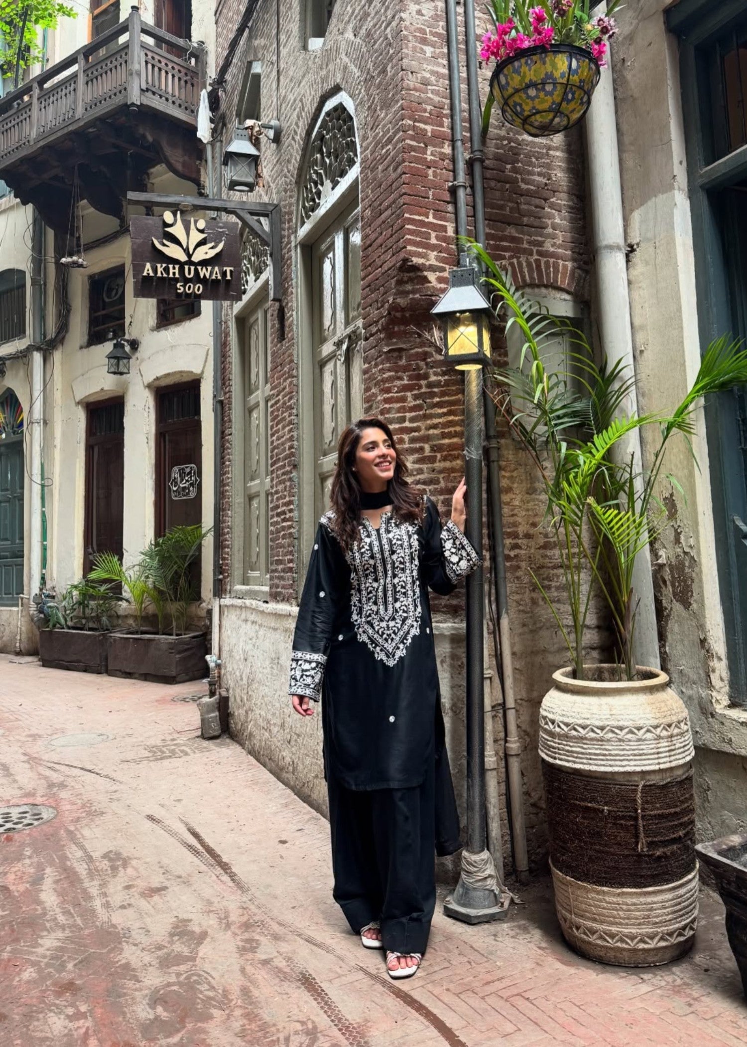 Kunaar White Snober Women 2pcs