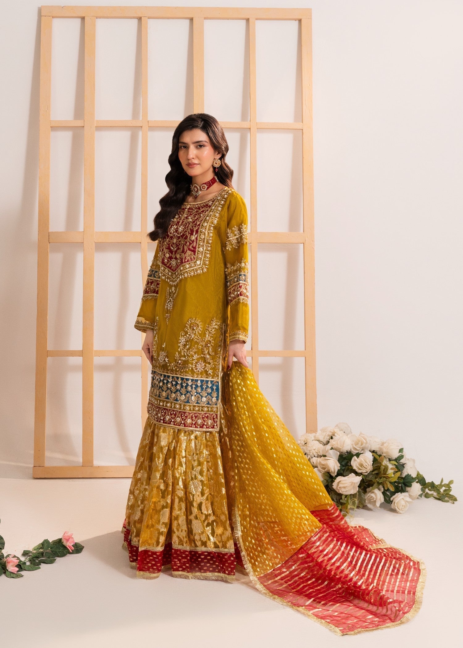 Avira Pret Janaan Women 3pcs