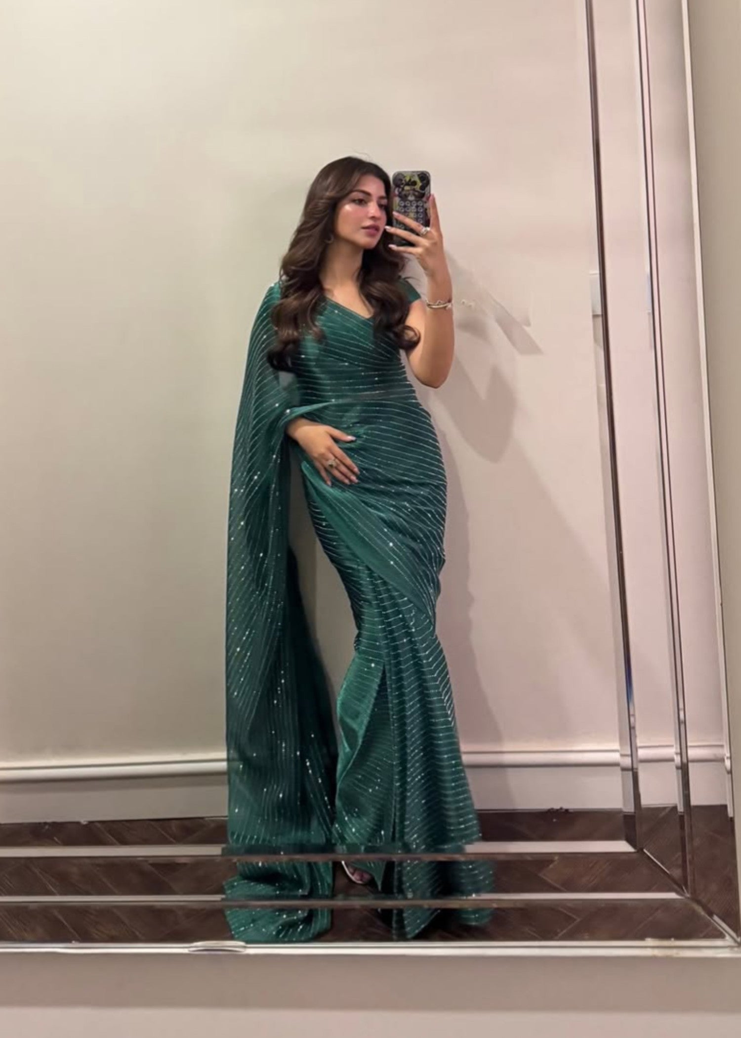 Miss & Mrs Kinza saree Women 2pcs