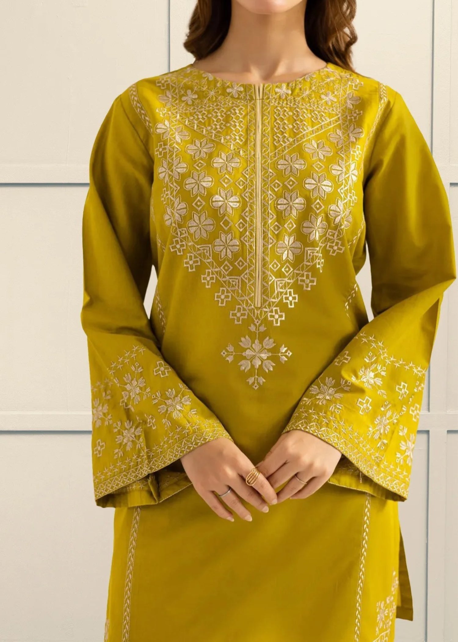 The Turkish Wear Frashia Embroidered Kurta Set Women 2pcs