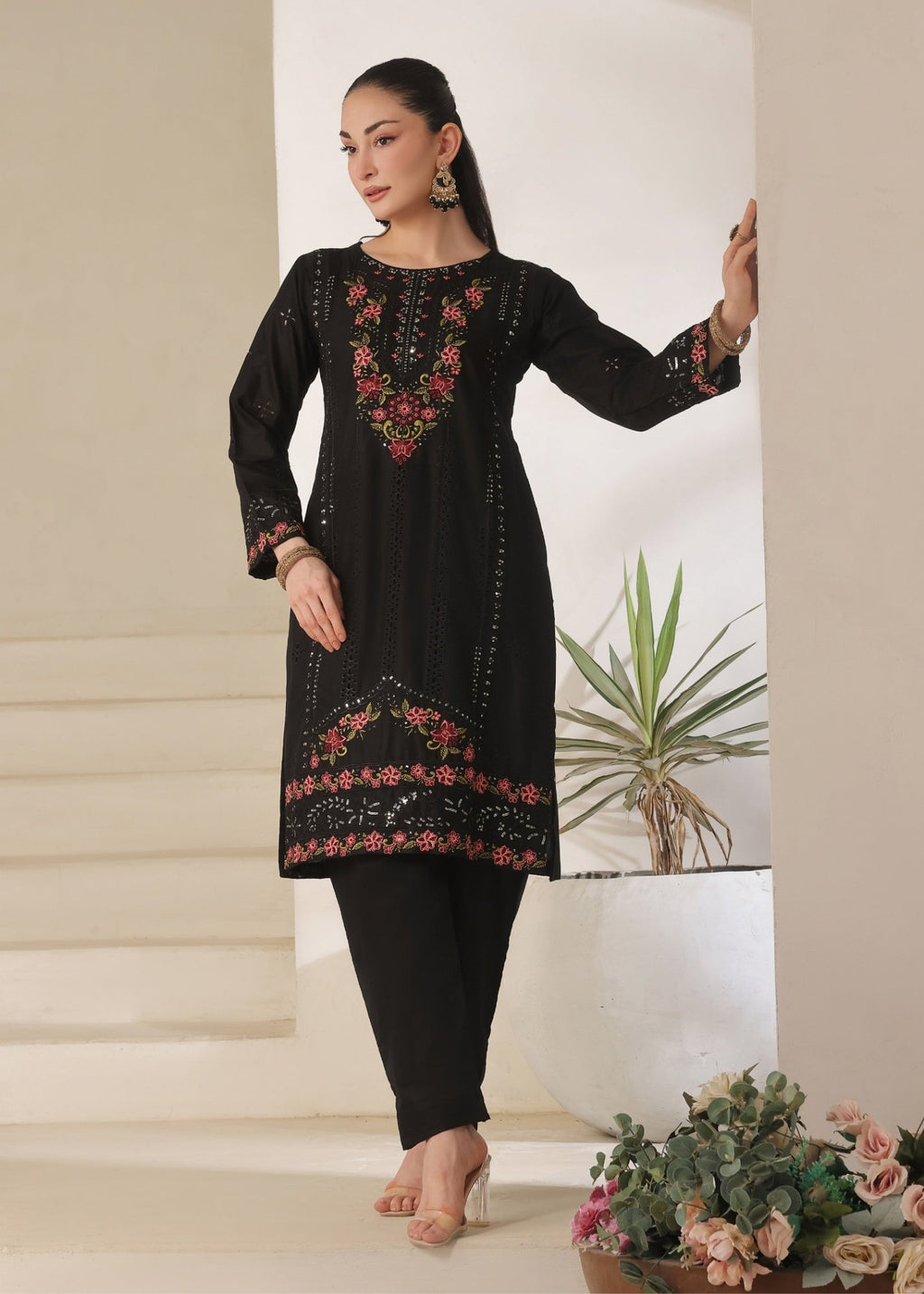 Ayra Pret Jhalak Black Women 2pcs