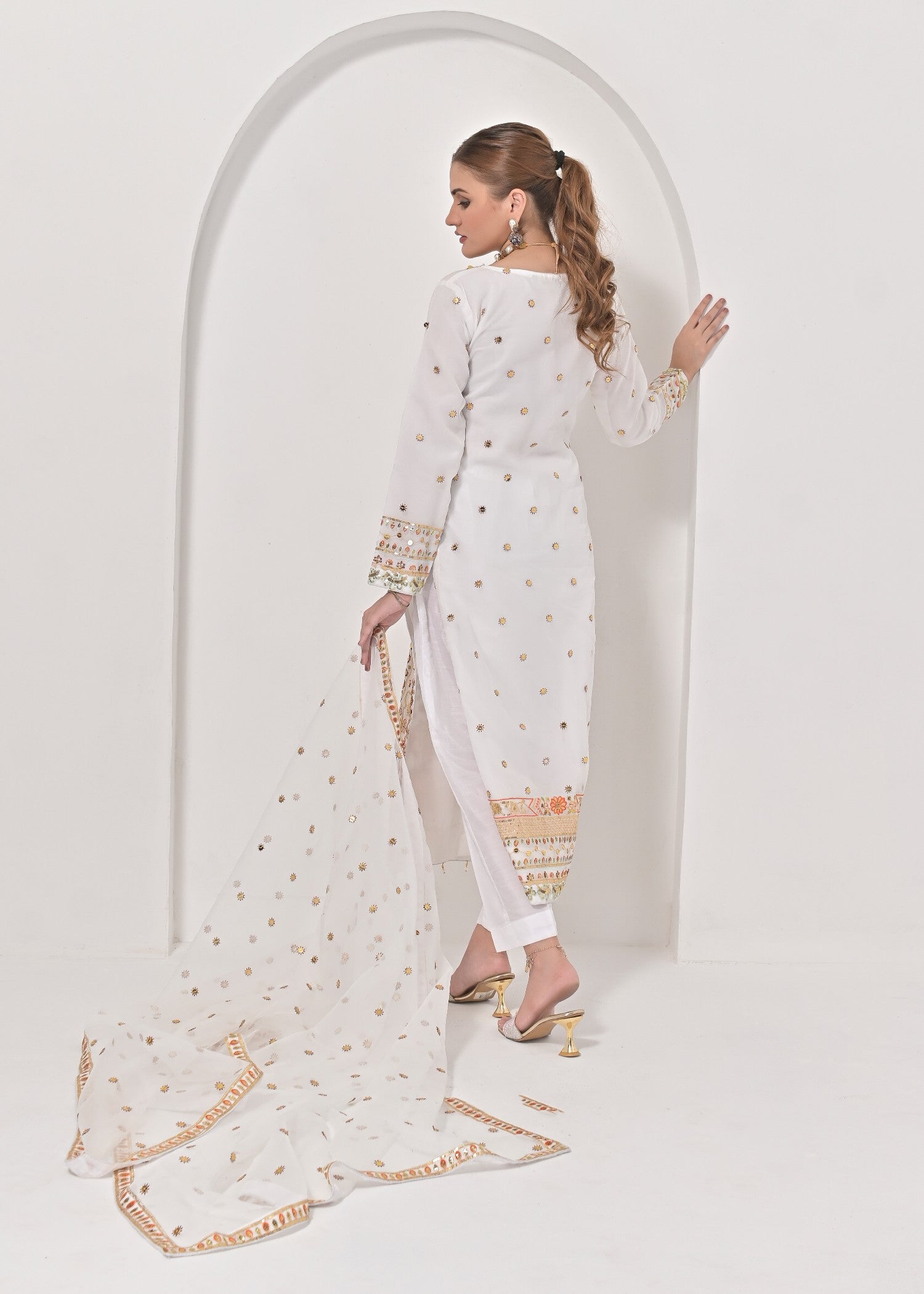 Qasim Anwer By Chandni Bridals ANAHITA (WHITE) Women 3pcs