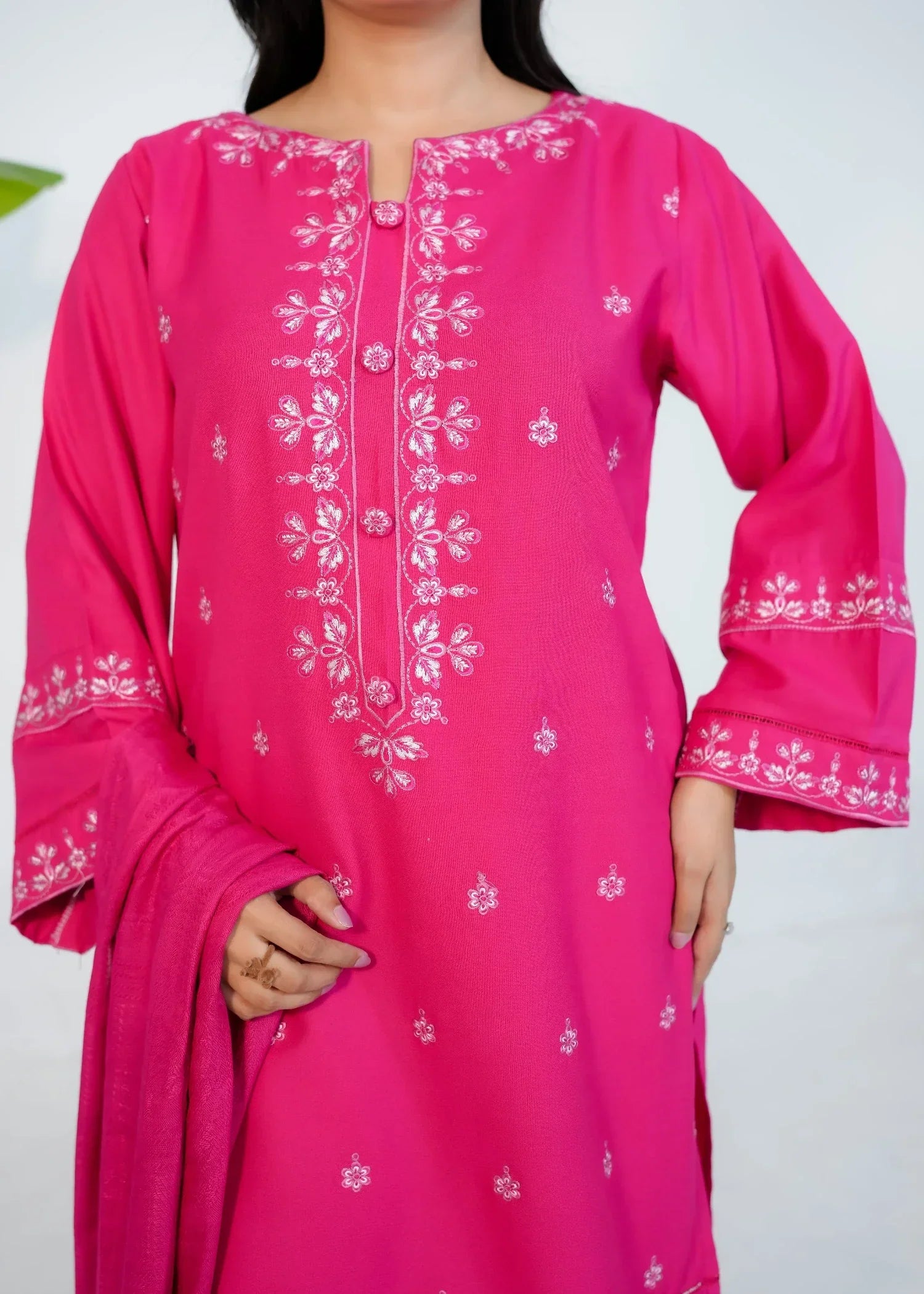 Pretbee Pink embroidered dhanak farshi shalwar set Women 3pcs