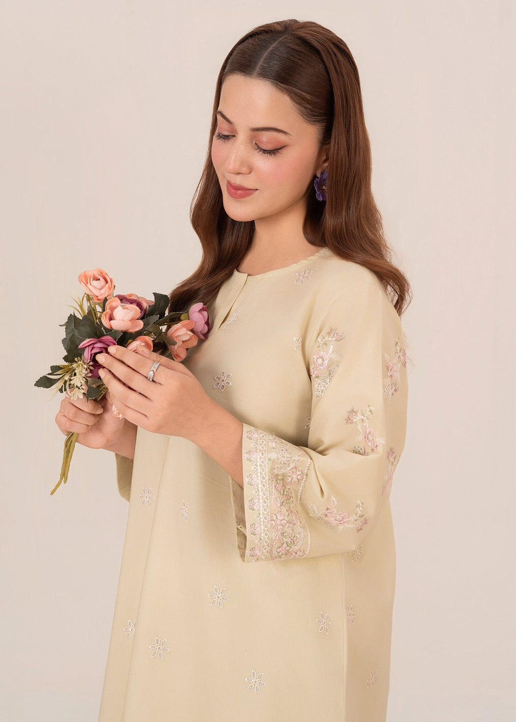 Chandan Nagri FINO Women 1pcs