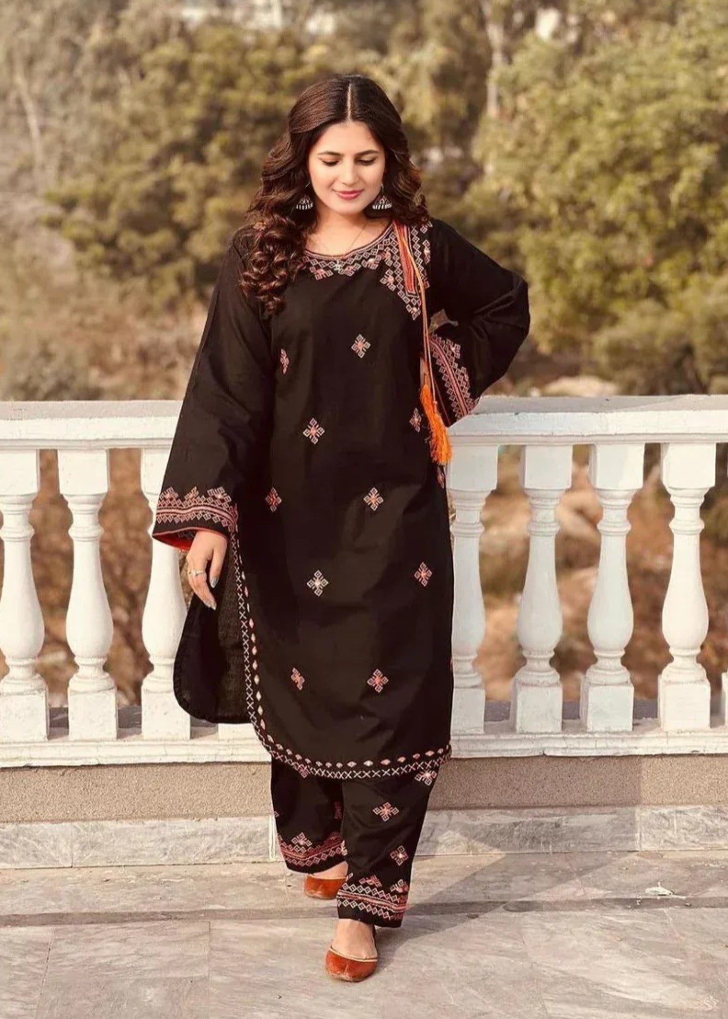 Preetpret BALOCHI BLACK Women 2pcs
