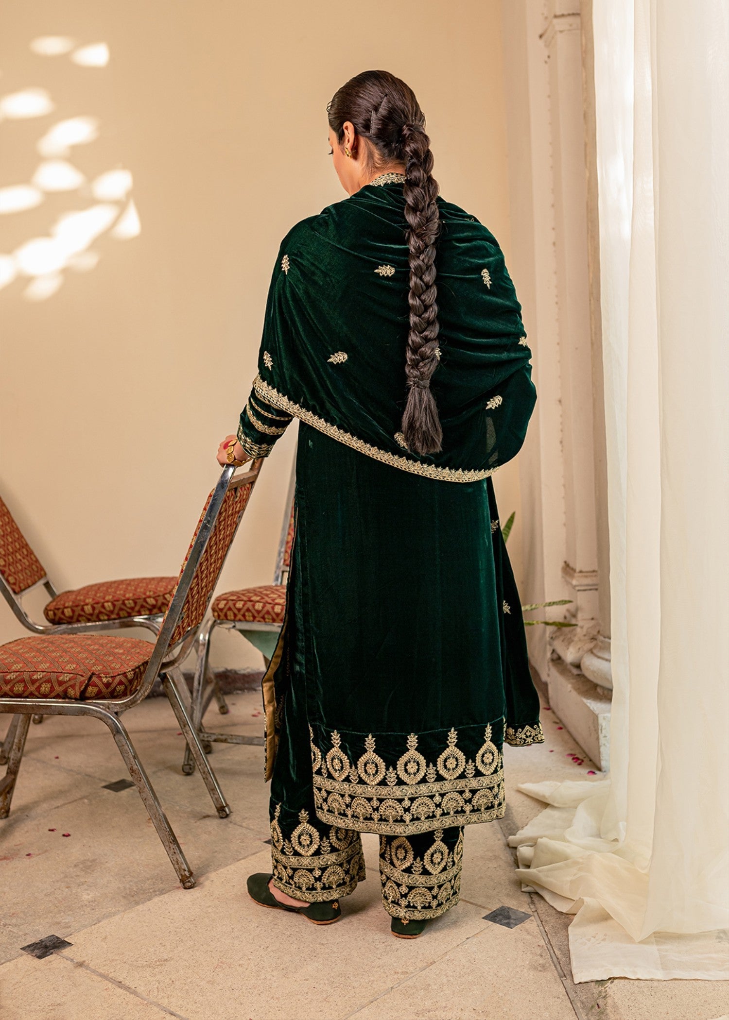 Mannat Kastoor Women 2pcs