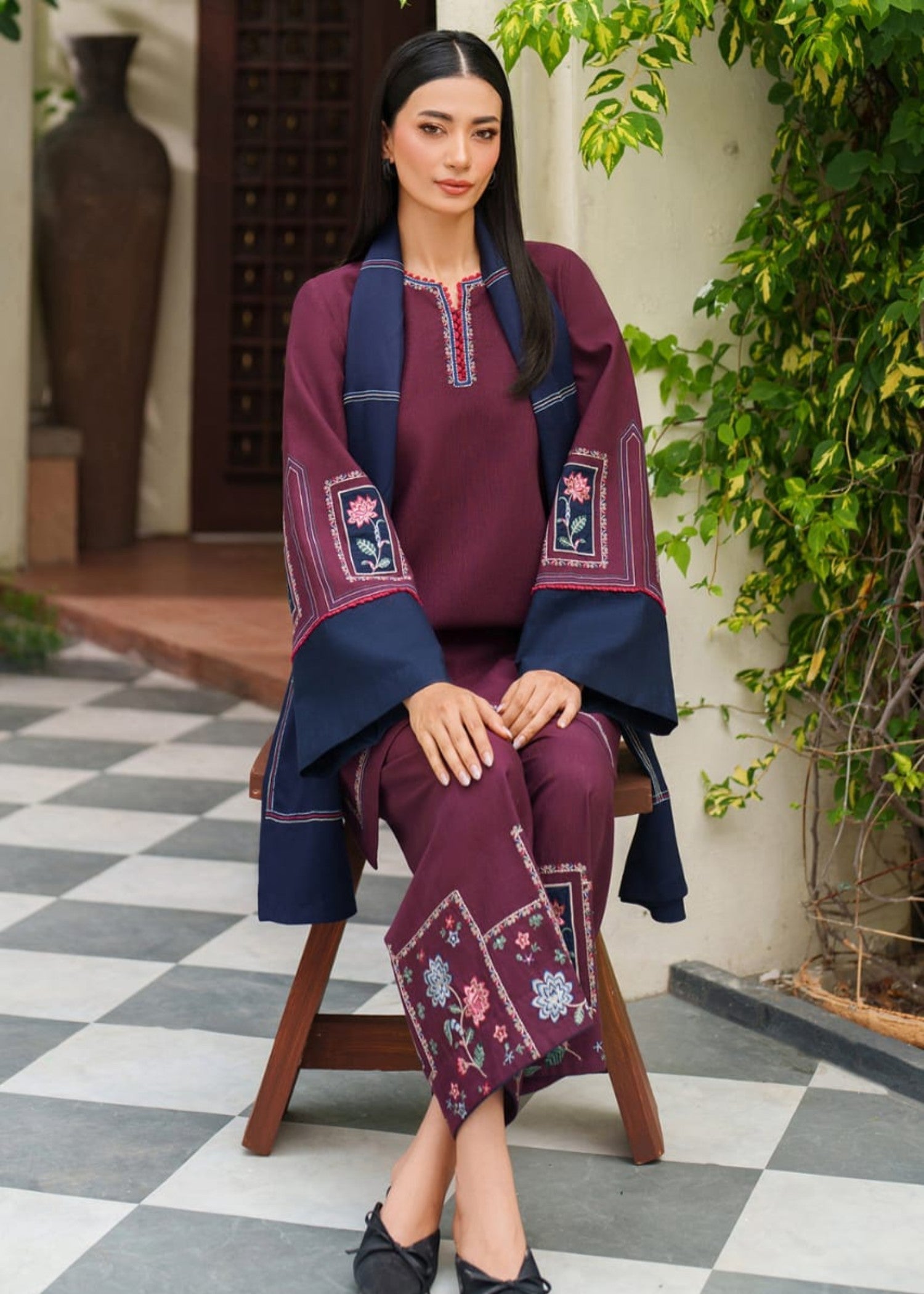 Chaudhary Arts Eris Embroidered Women 3pcs