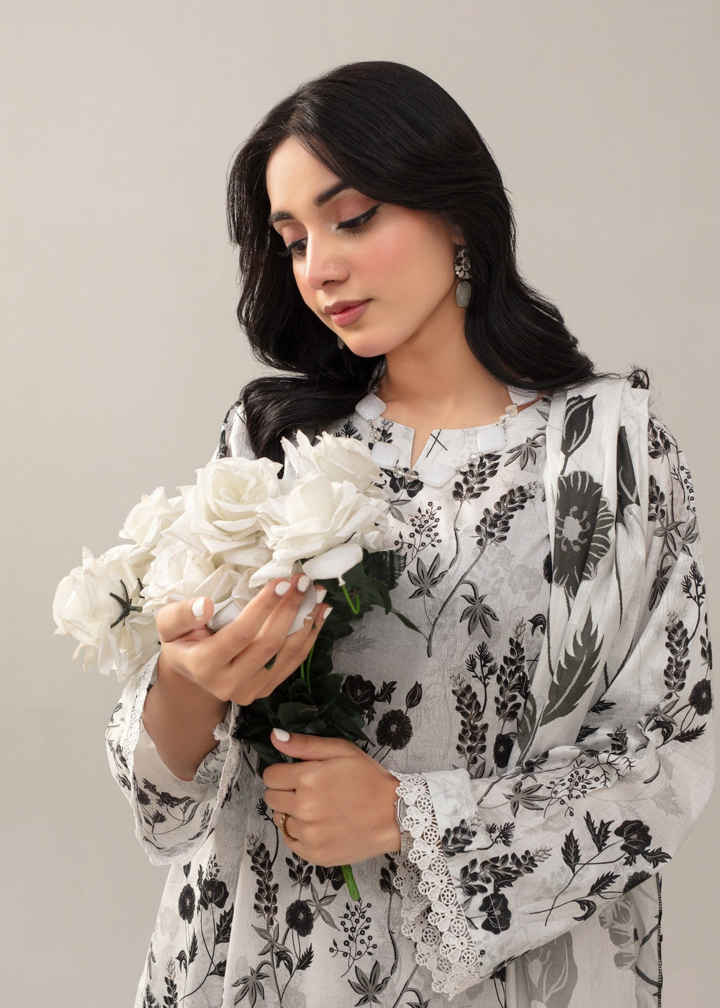 Ayeza Collection White Kurta Set Women 3pcs