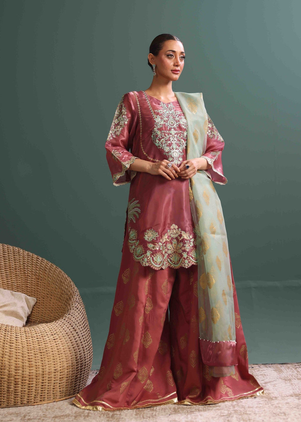 Costumo Calista Women 4pcs