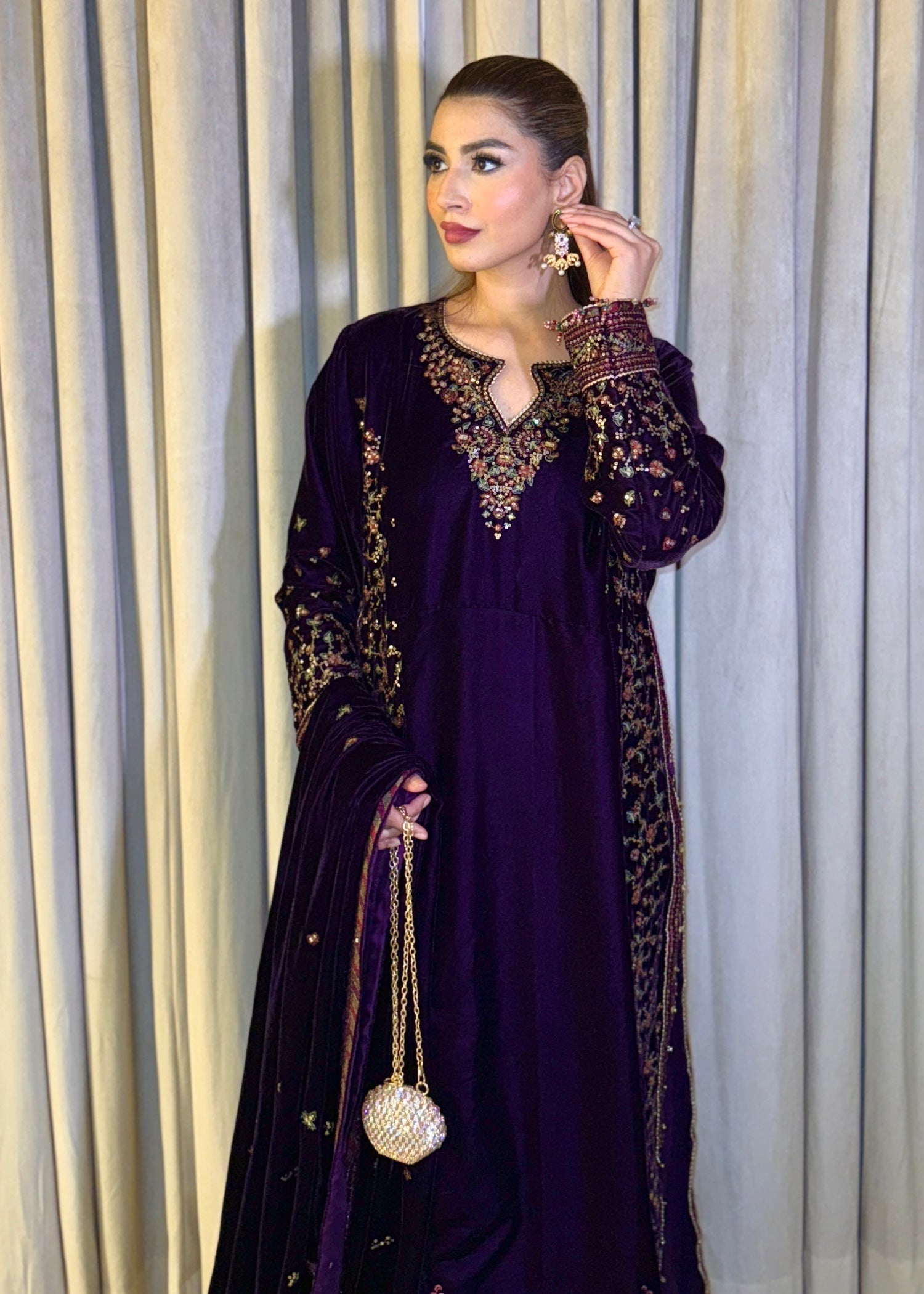 Laal Clothing Velvet V 08 Women 3pcs