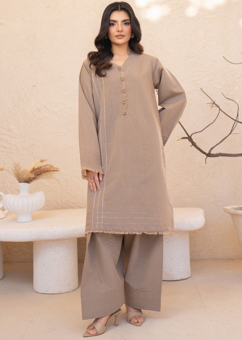 Mannat Vora Women 2pcs