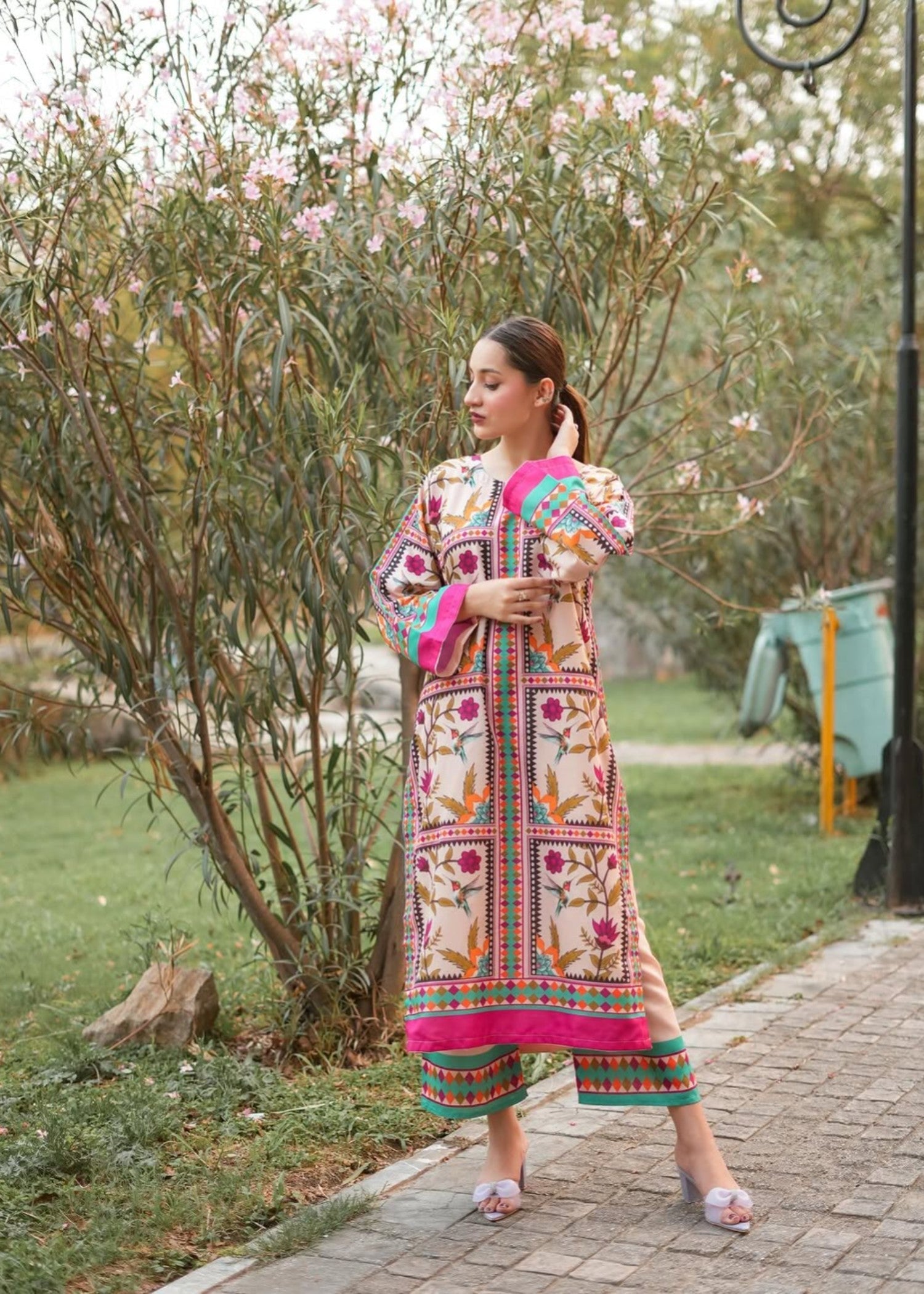 Midway Arts Lvory Women 2pcs