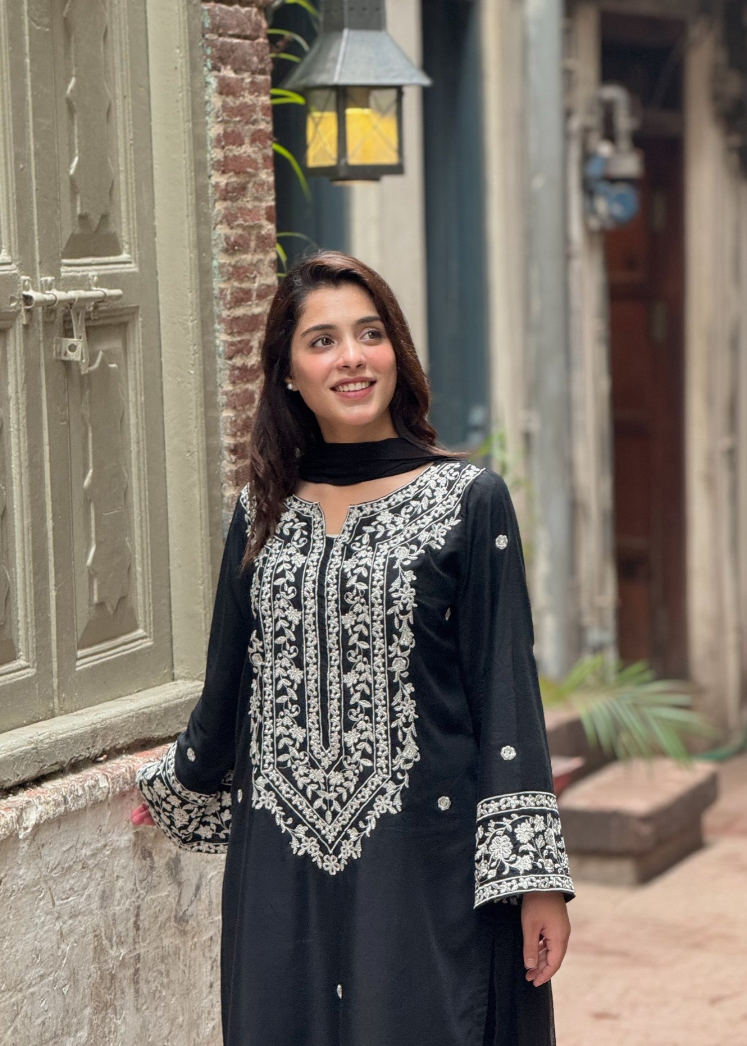 Kunaar White Snober Women 2pcs