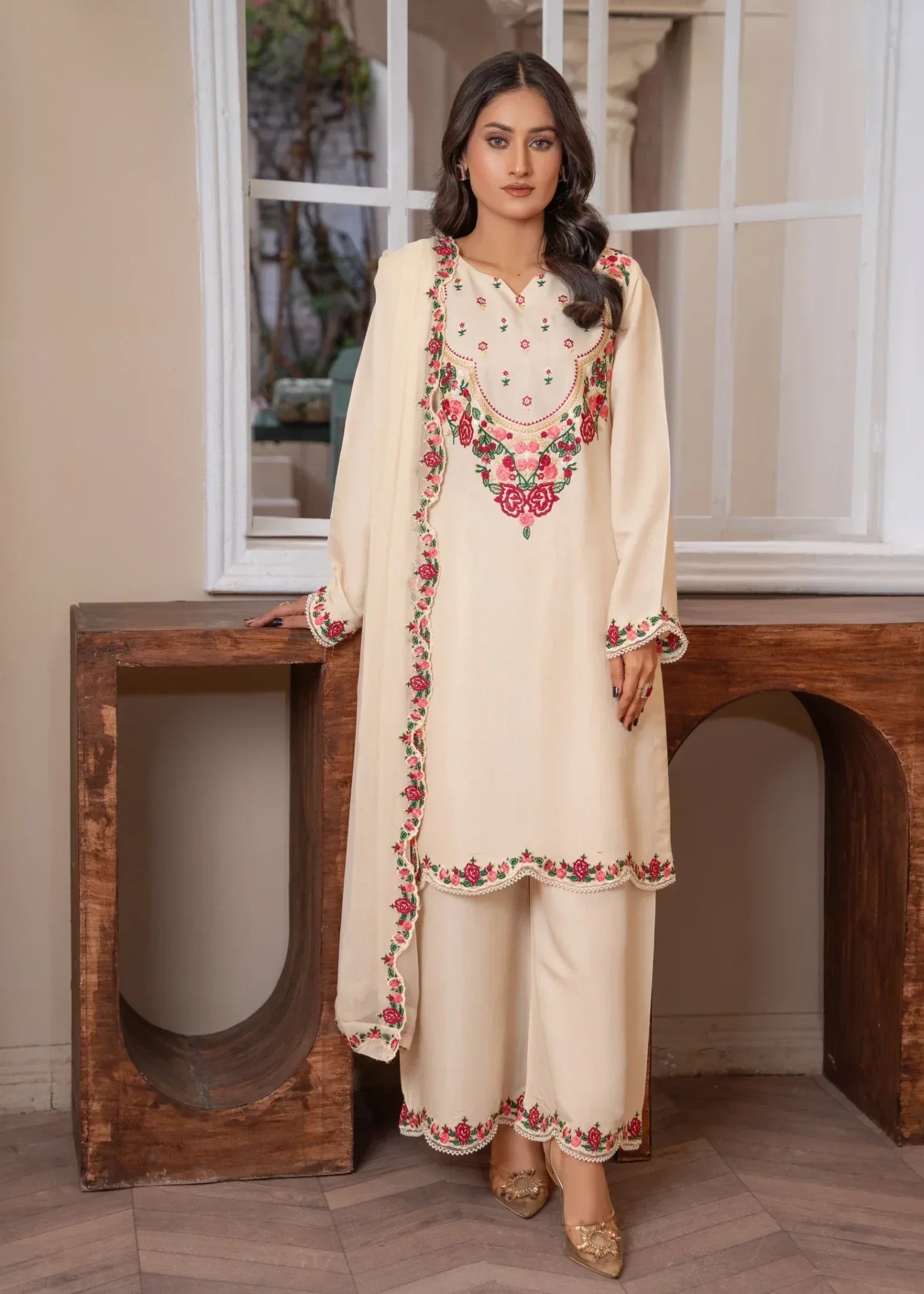 Akhrot Clothing Regal Eid Women 3pcs