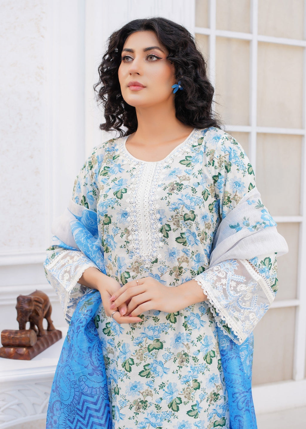 Safdar Embroidery Printed Pure Lawn Embroidered 18 Women 3pcs