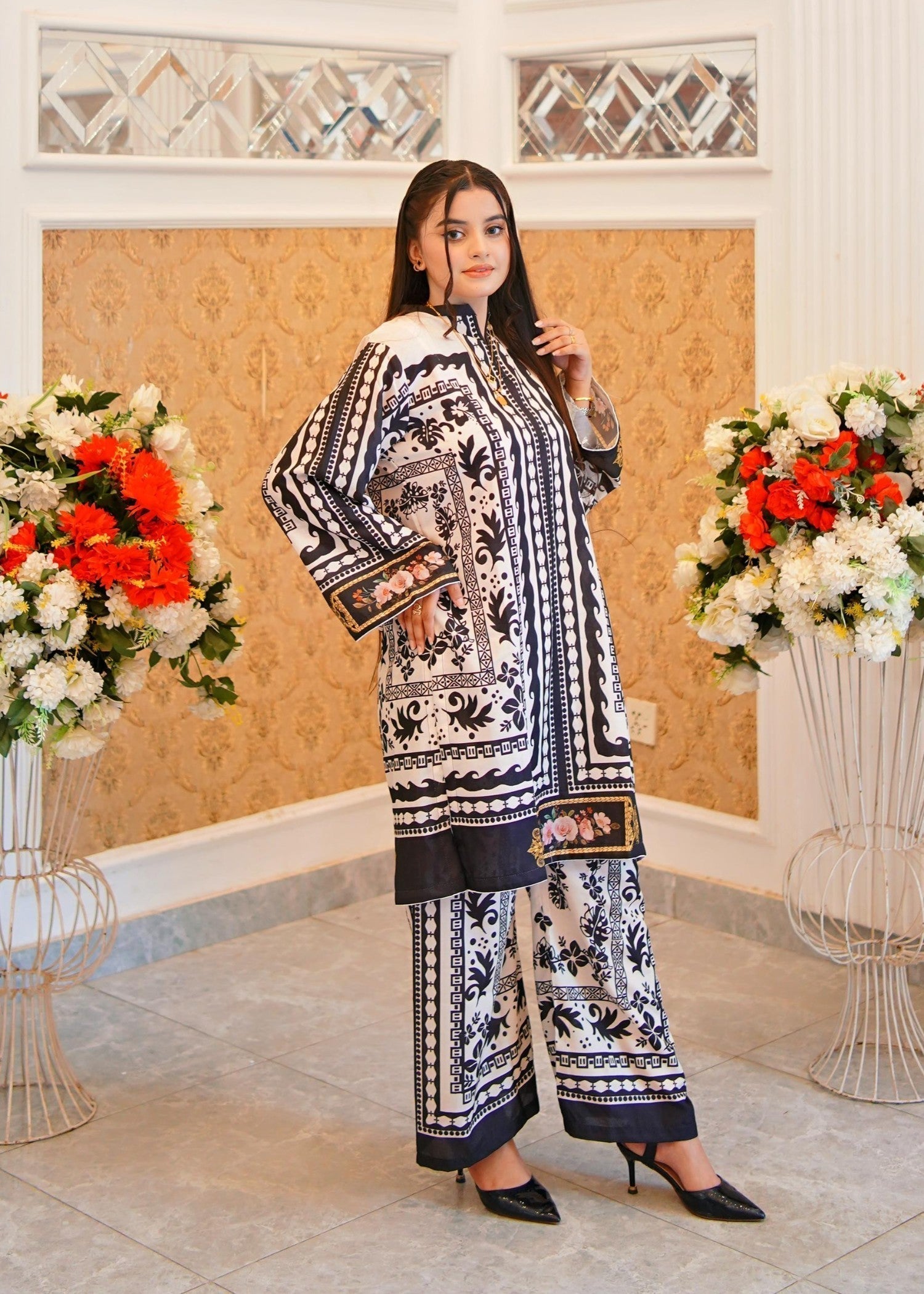 Midway Arts BLACK BEIGN coord Women 2pcs