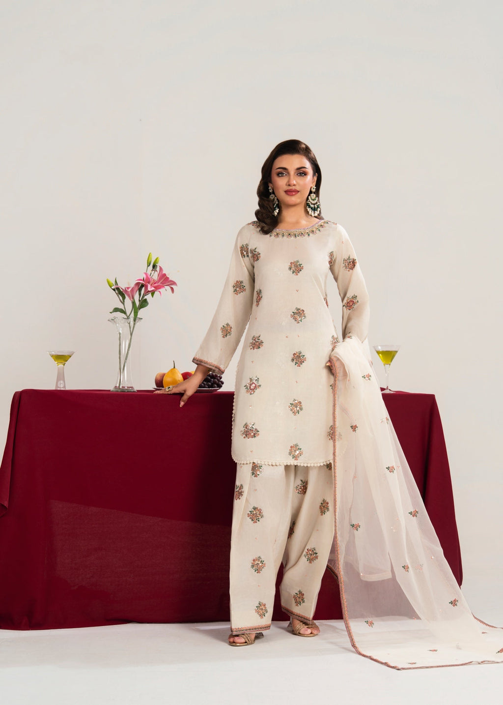 Maira Fashion Ivory Embroidered Kurta Set Women 3pcs