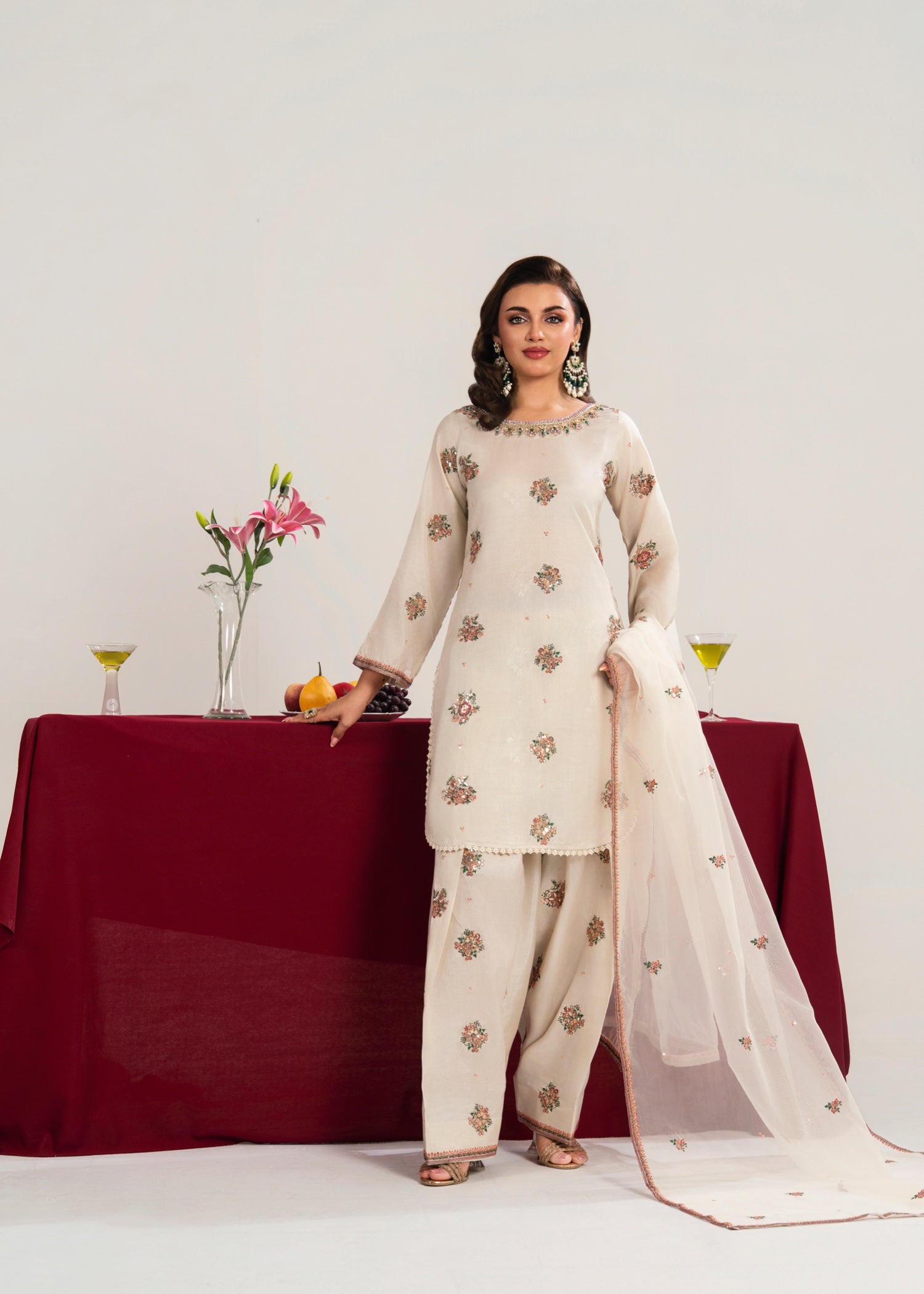 Maira Fashion Ivory Embroidered Kurta Set Women 3pcs