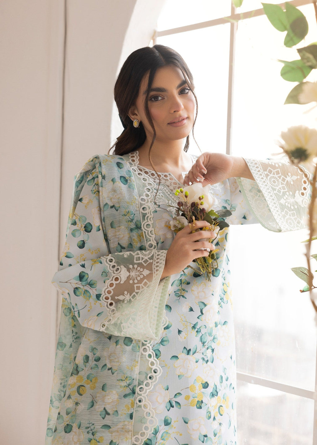 Mohagni PLS 114 STITCHED I UNSTITCHED Women 3pcs