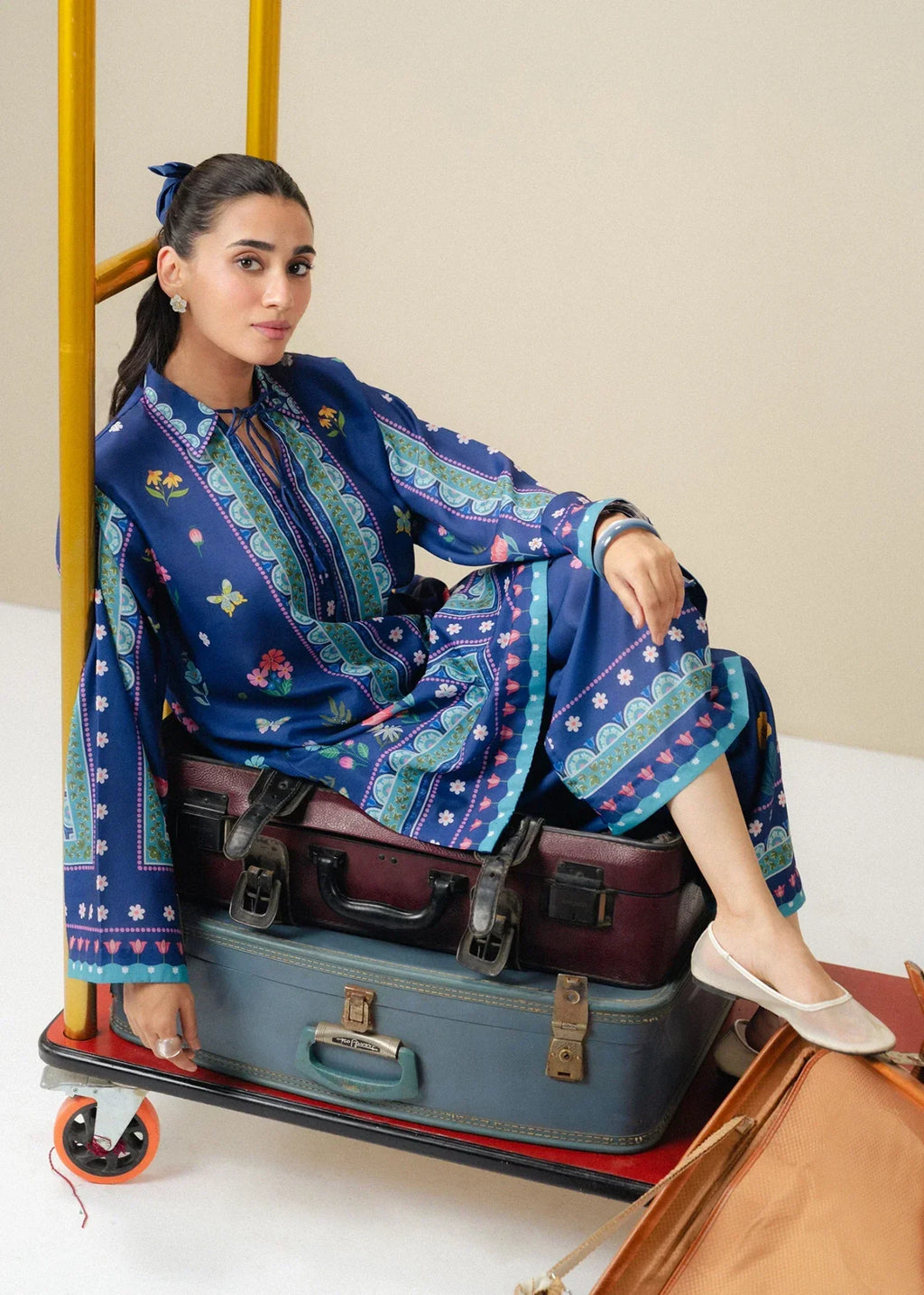 Mannat Lustre Women 2pcs