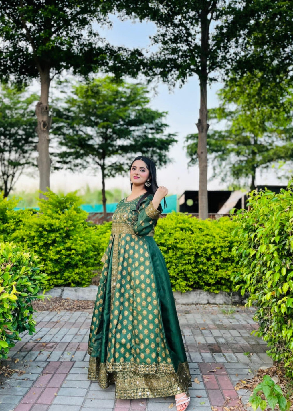 1 Mahoor Haven green maxi with potli Women 2pcs