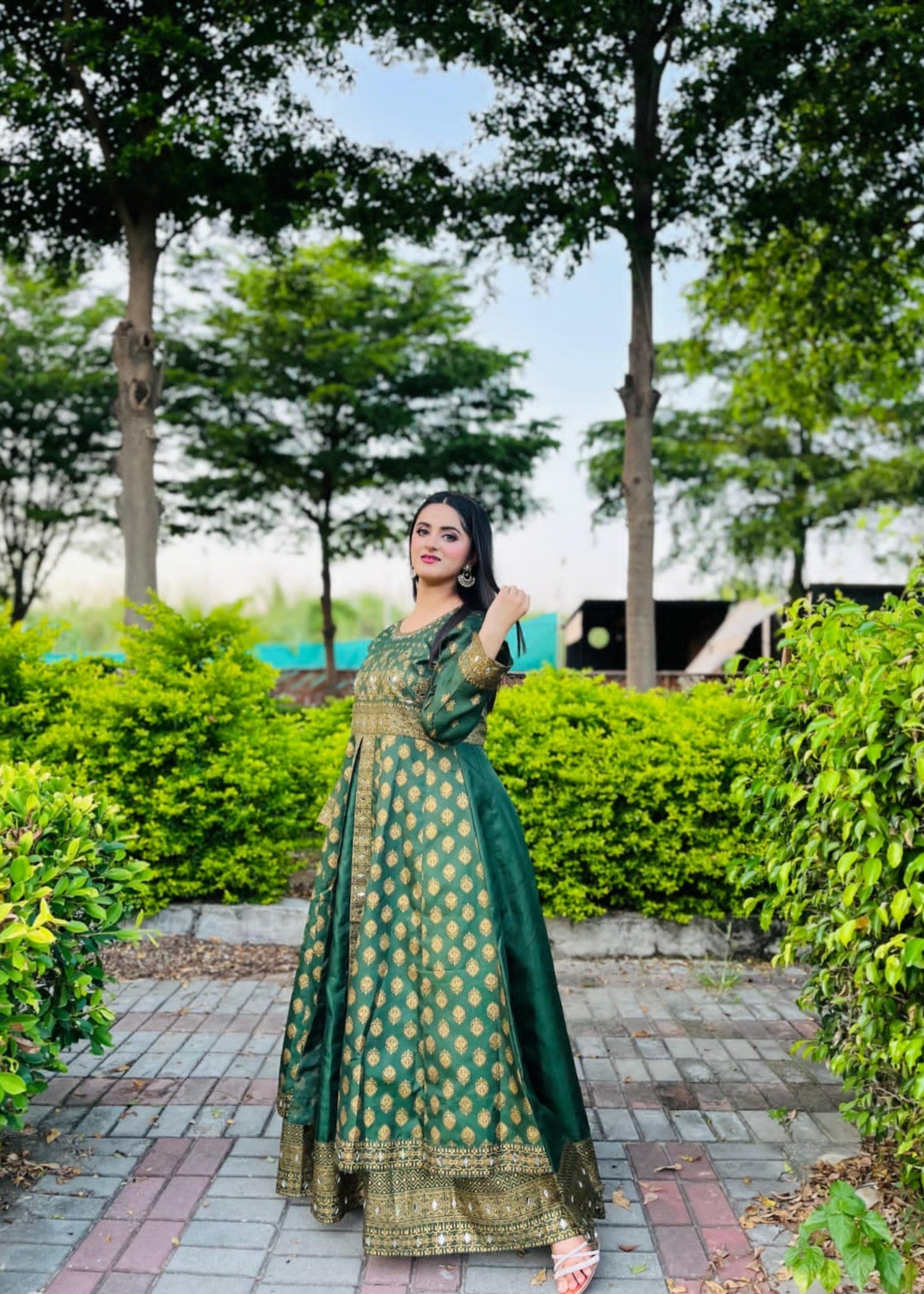 1 Mahoor Haven green maxi with potli Women 2pcs