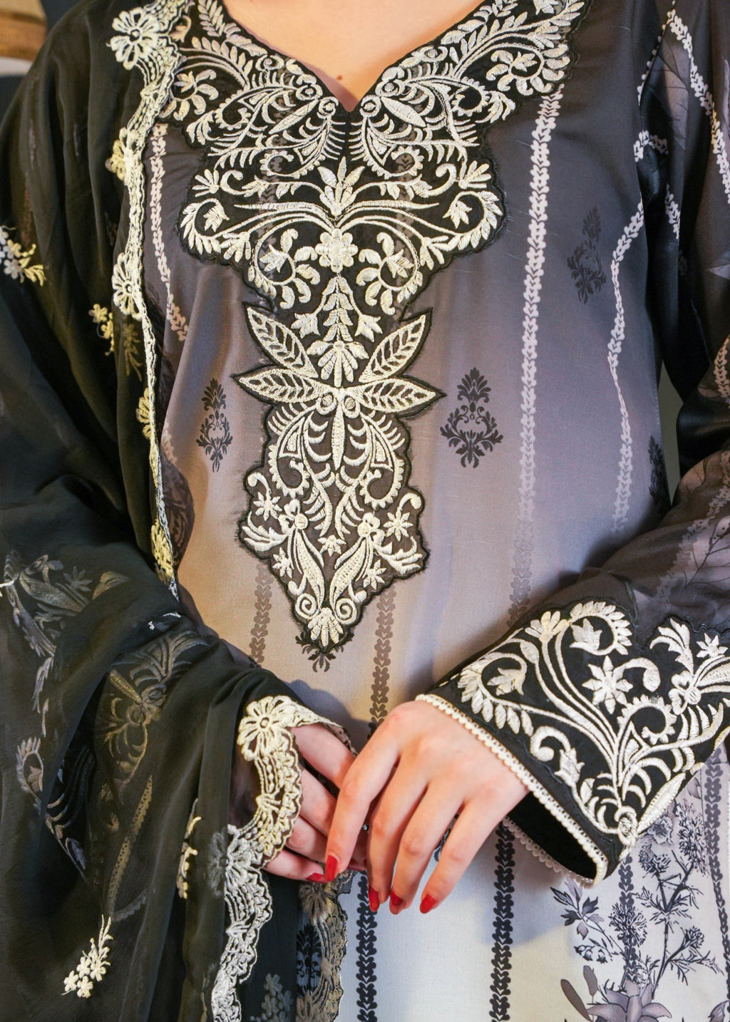 Ayesha B (Nira) Women 3pcs