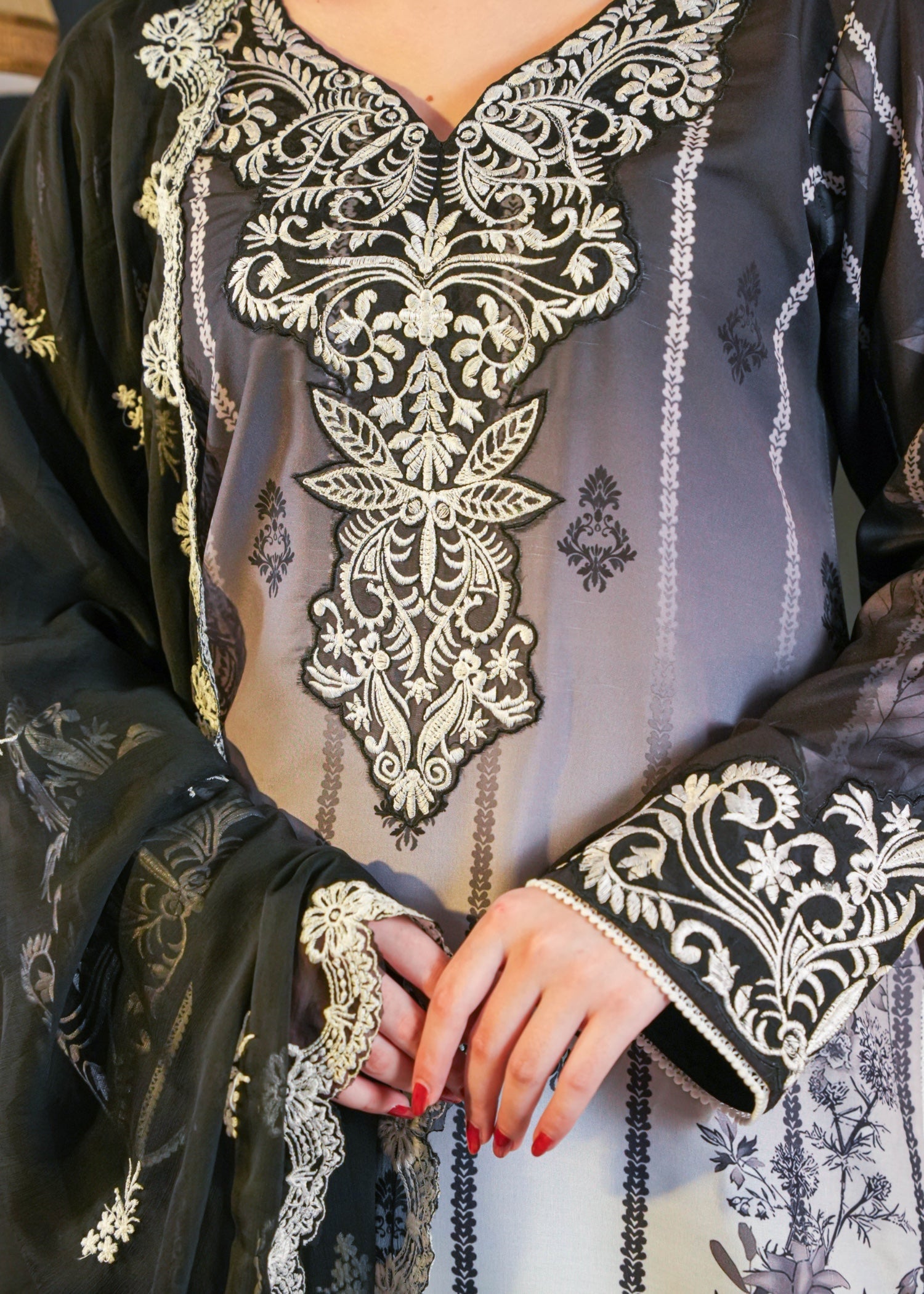 Ayesha B (Nira) Women 3pcs