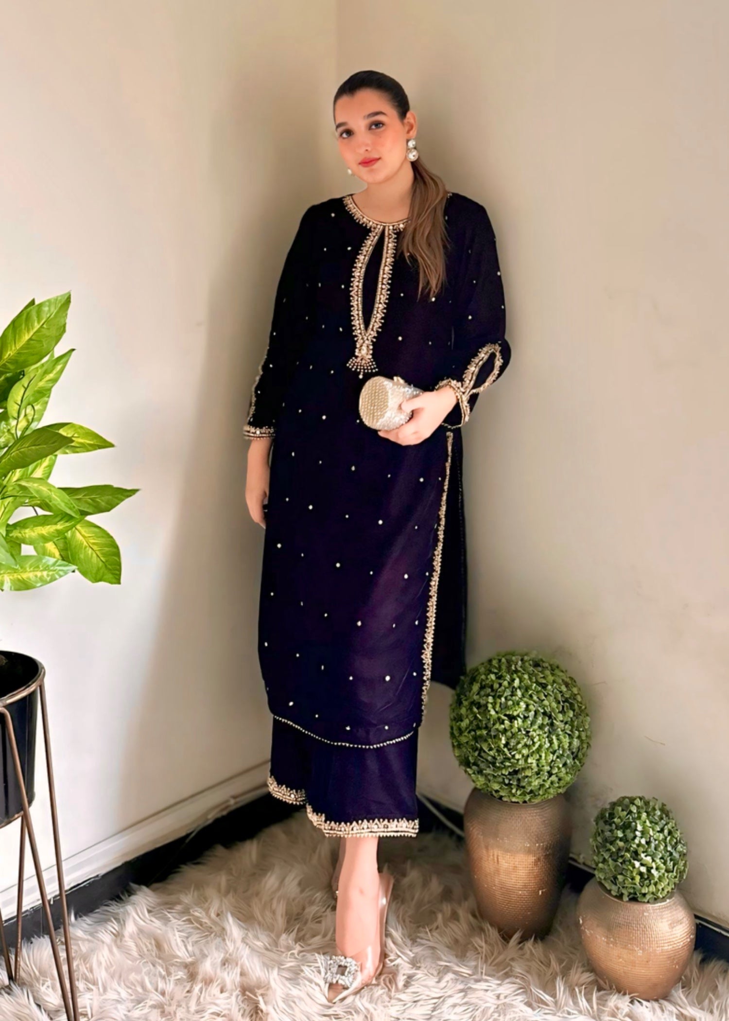 Laal Clothing Velvet V 02 Women 2pcs