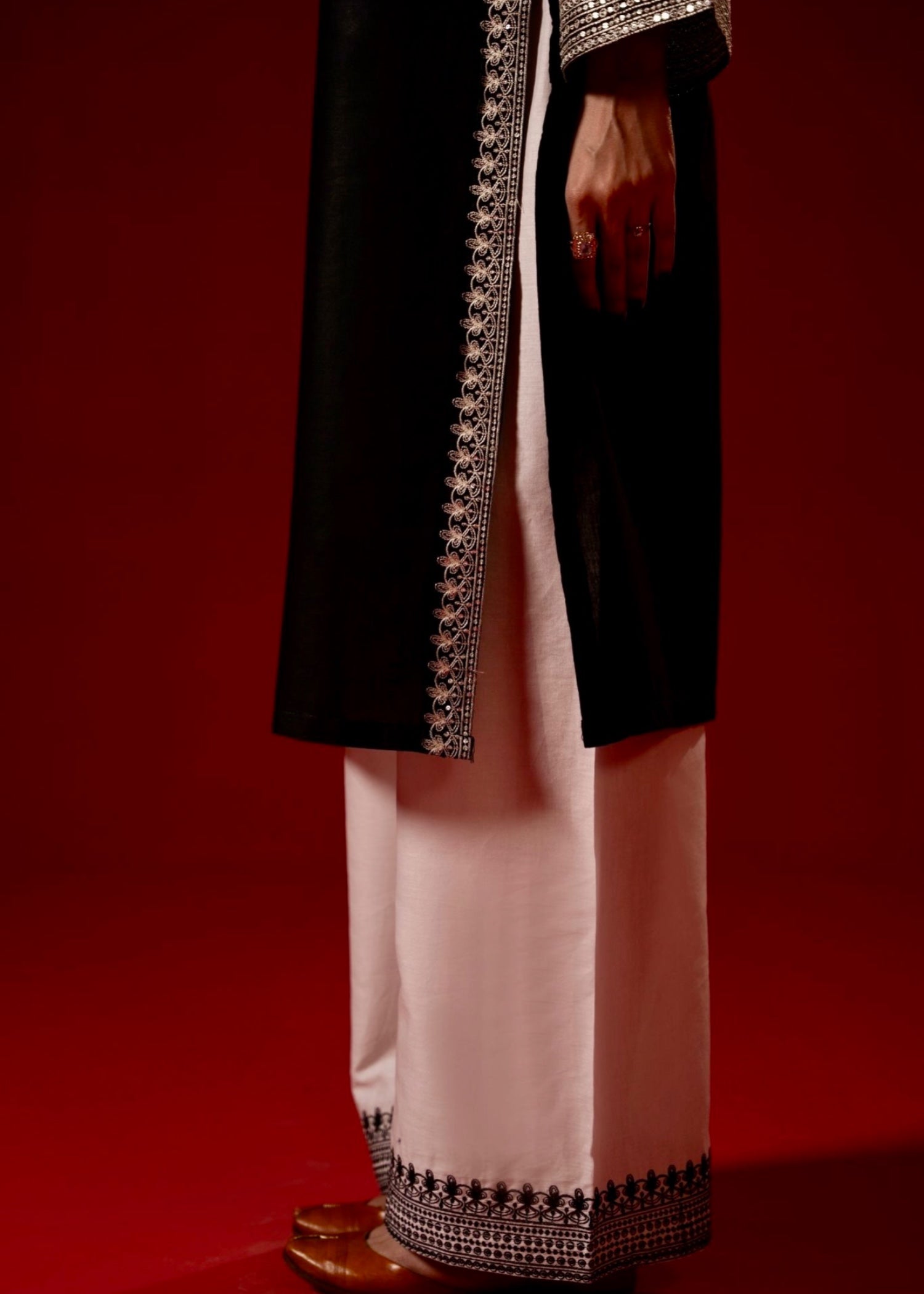 Zeenat & Zoha Silver Sequin Women 2pcs