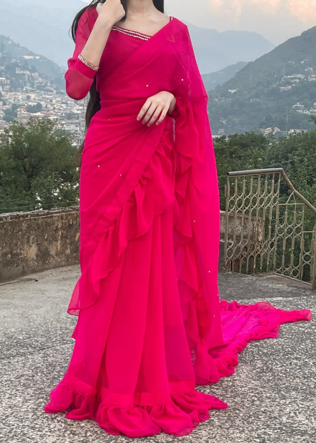 Anabiya Ruffle Border saree Women 2pcs