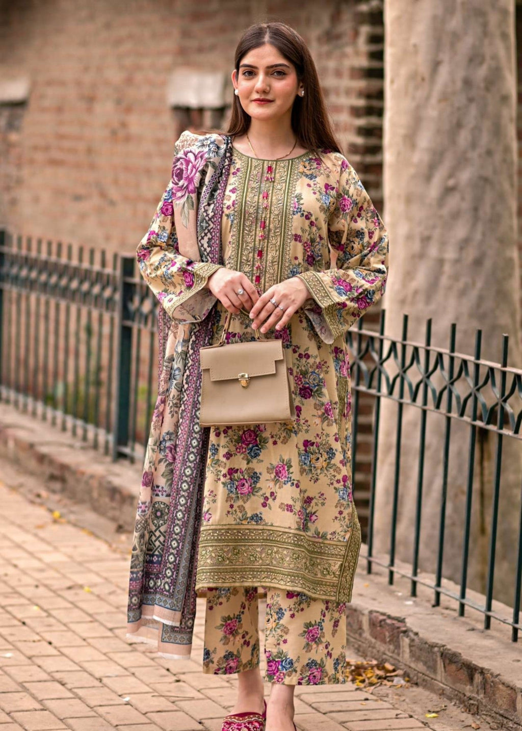 Chaudhary Arts Najaf Embroidered Women 3pcs