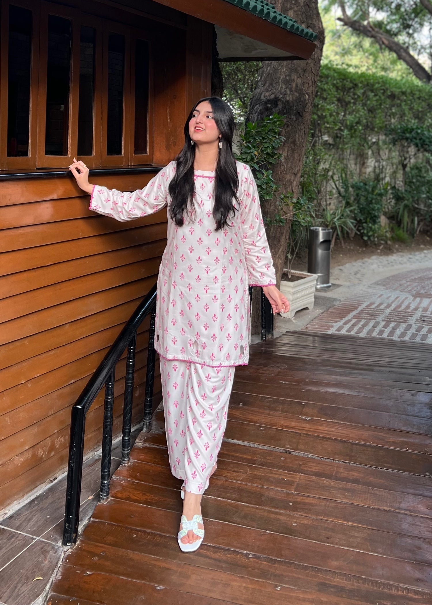 B.K Clothings Crystal Veil Women 2pcs