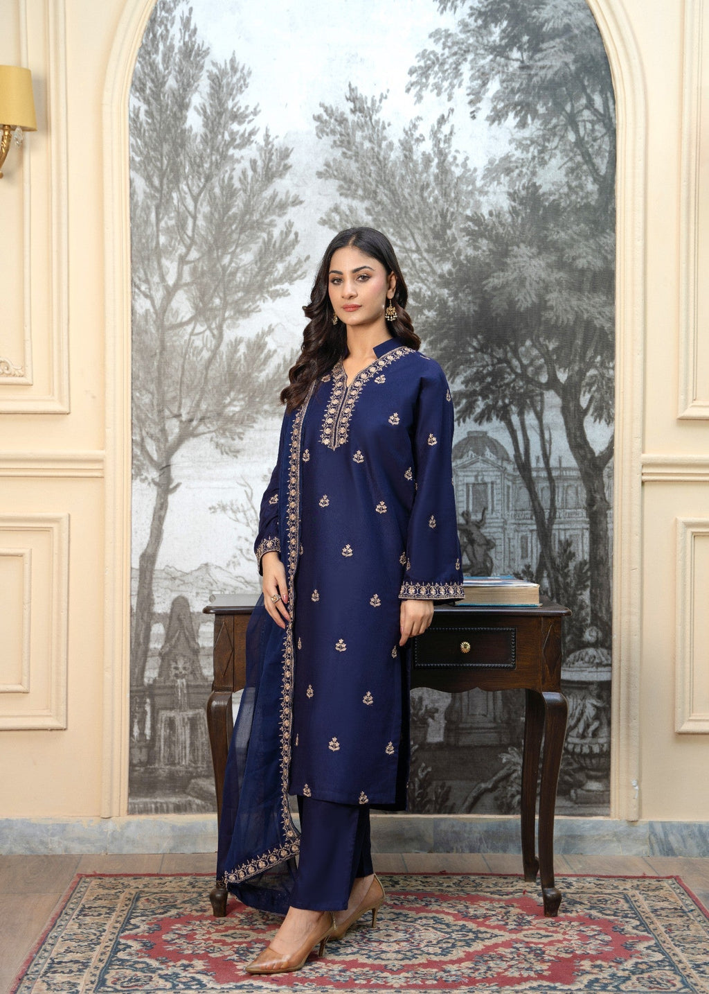 Fabric Garden Crowned Blue EMB Women 3pcs