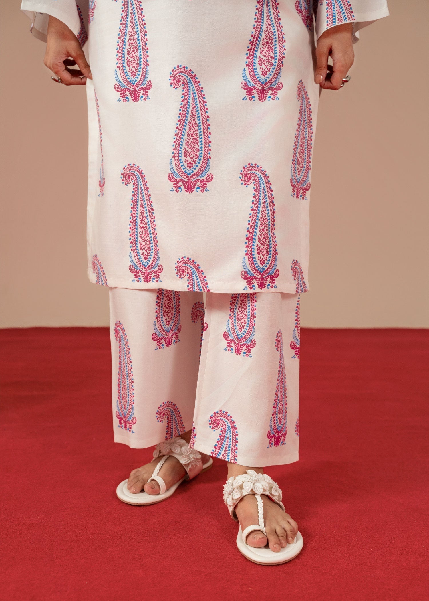 Chaudhary Arts Soha White Women 2pcs