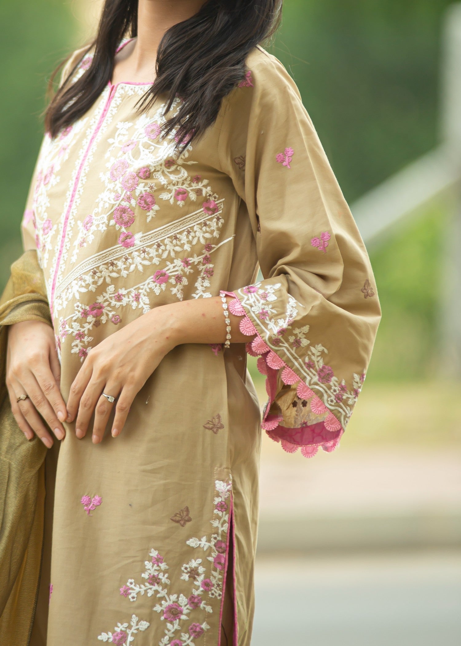 Hayati Collections Cotton Lawn | Embroidery | Cream Women 3pcs