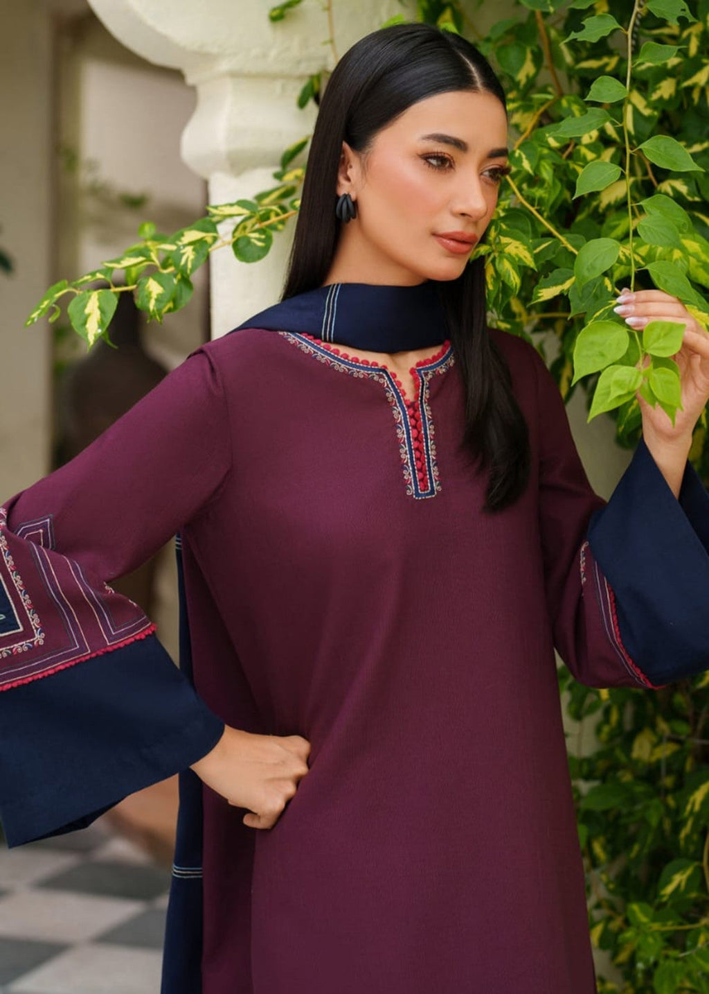 Chaudhary Arts Eris Embroidered Women 3pcs