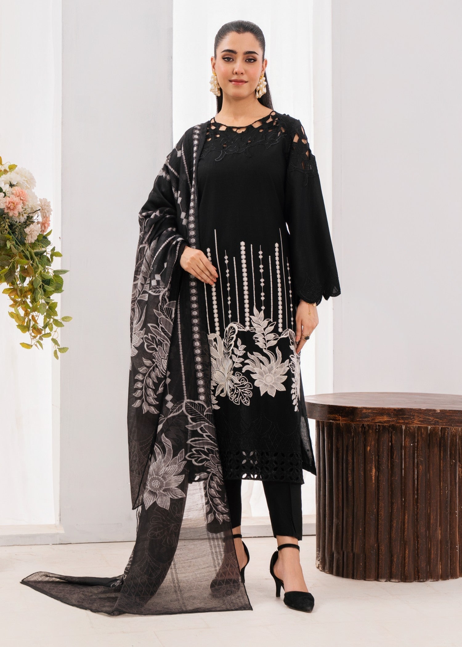 Sahibas By Mirza Tabeer Women 3pcs