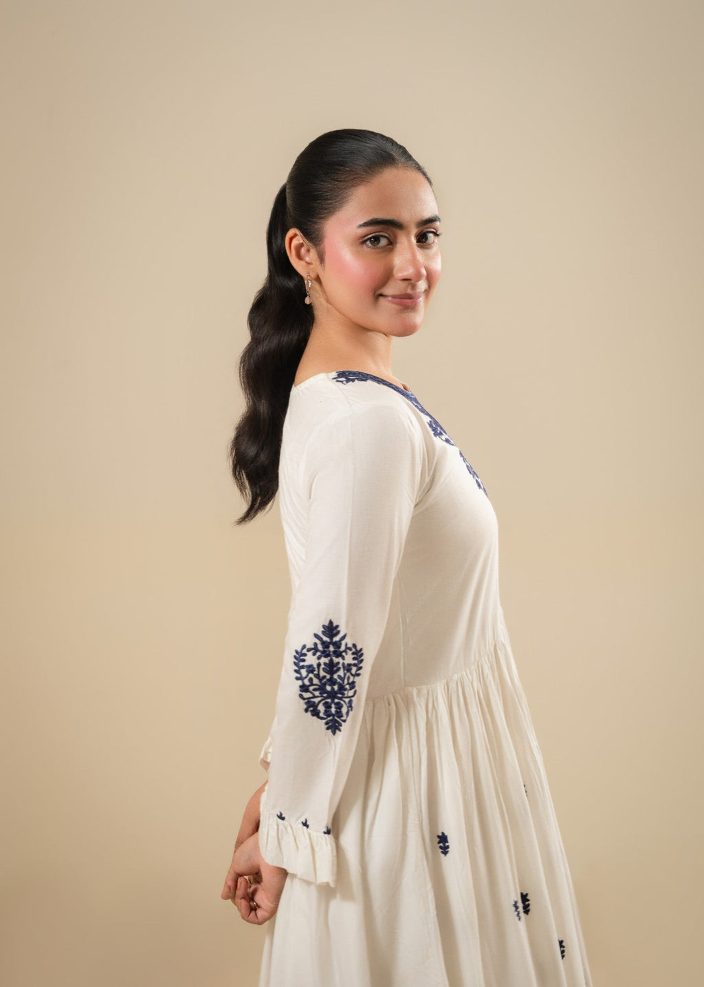 Akhrot Clothing Ivory Whisper Women 2pcs