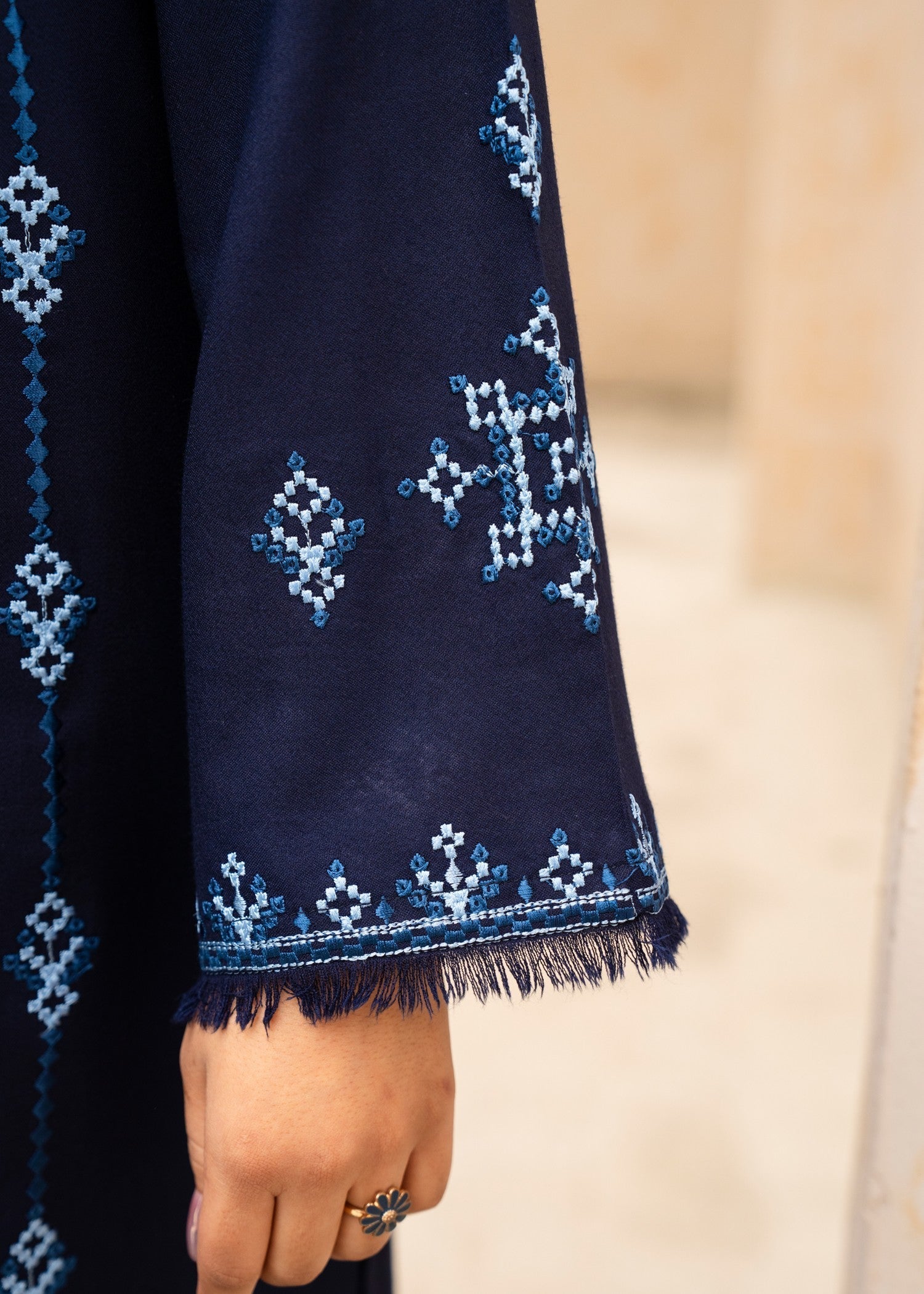 Thistle & Threads Sapphire Women 3pcs