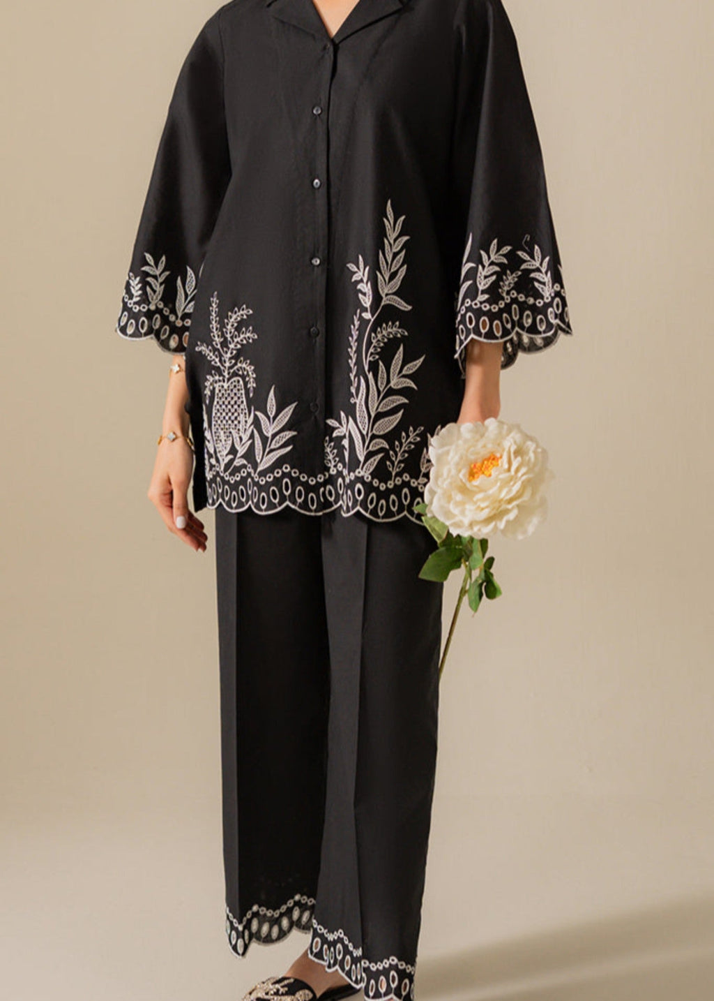 Kiara ECLIPSE Embroidered Khaddar Set Women 2pcs