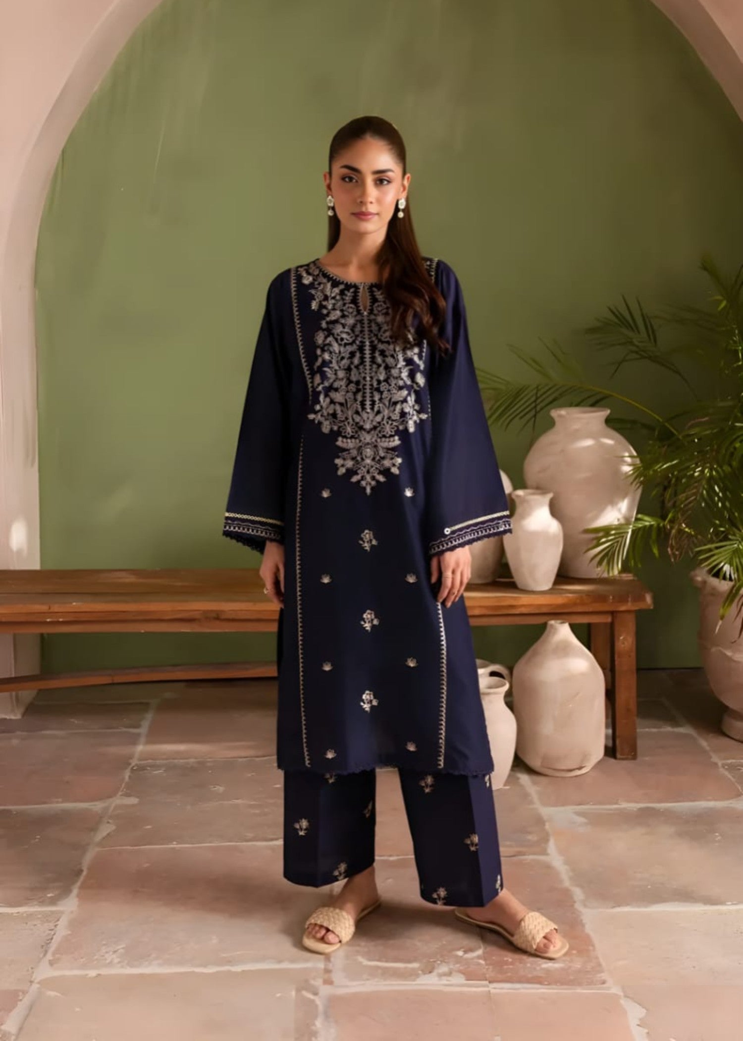 Shehroz Fashion Haya lawn embroidery suit Women 2pcs