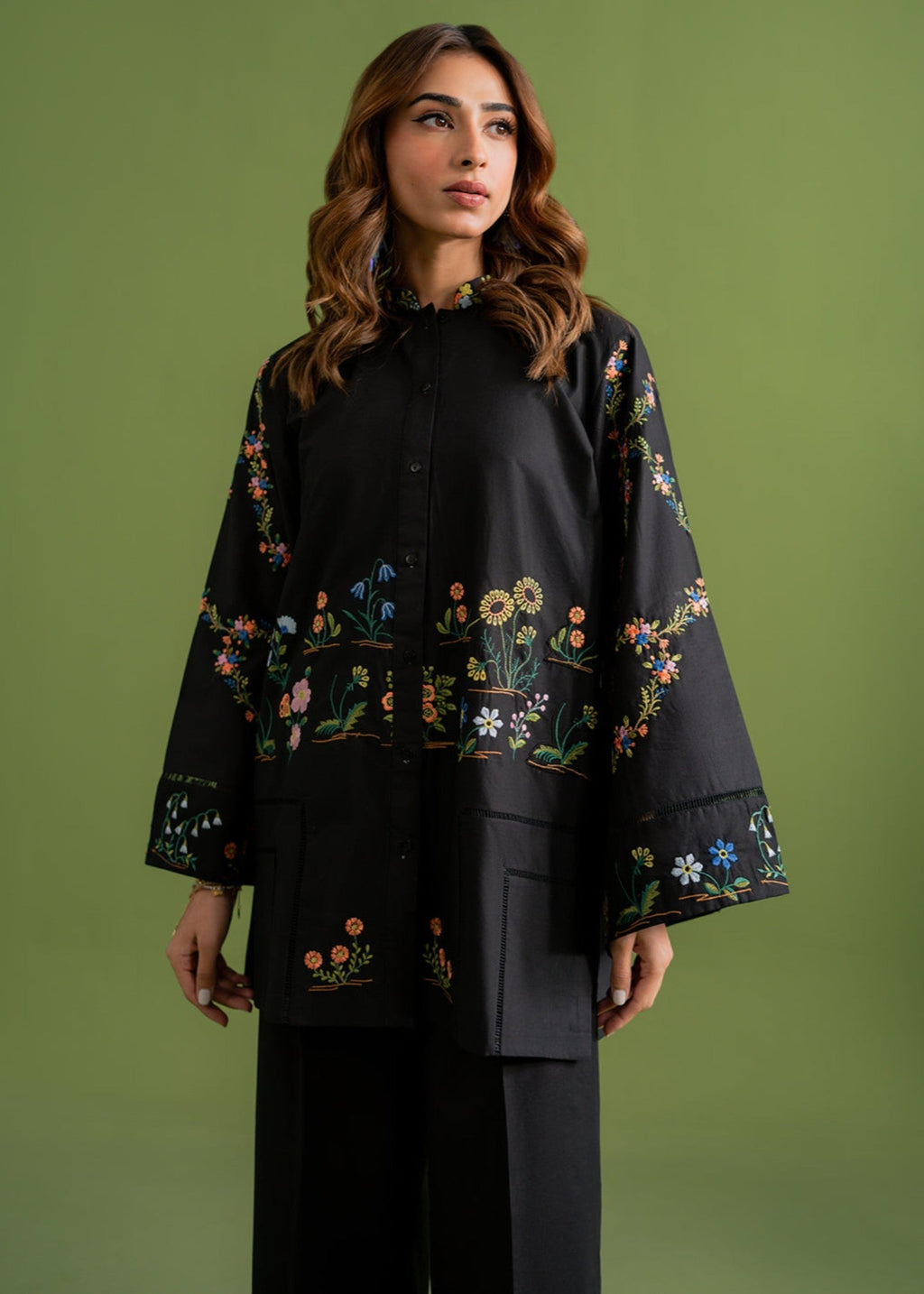 Kiara NOIR Embroidered Khaddar Set Women 2pcs