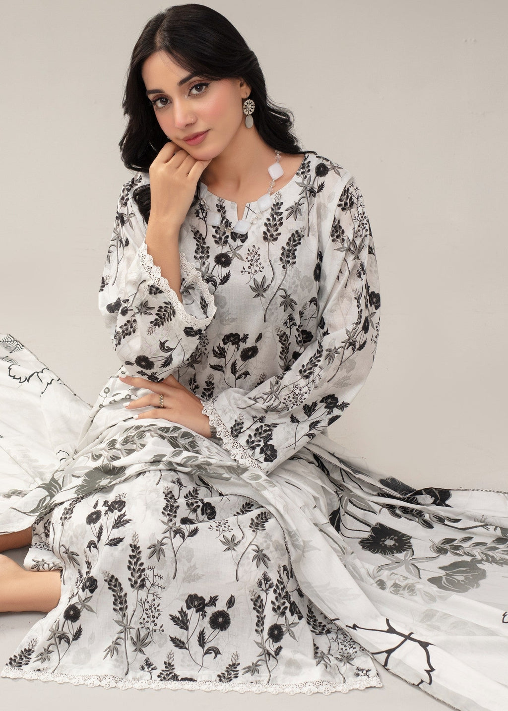 Ayeza Collection White Kurta Set Women 3pcs