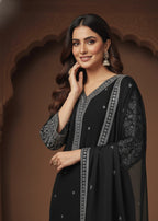 MMG Garments ZULEIKHA| VELVET EMBROIDERED KURTA SET BLACK MMG 010 Women 3pcs