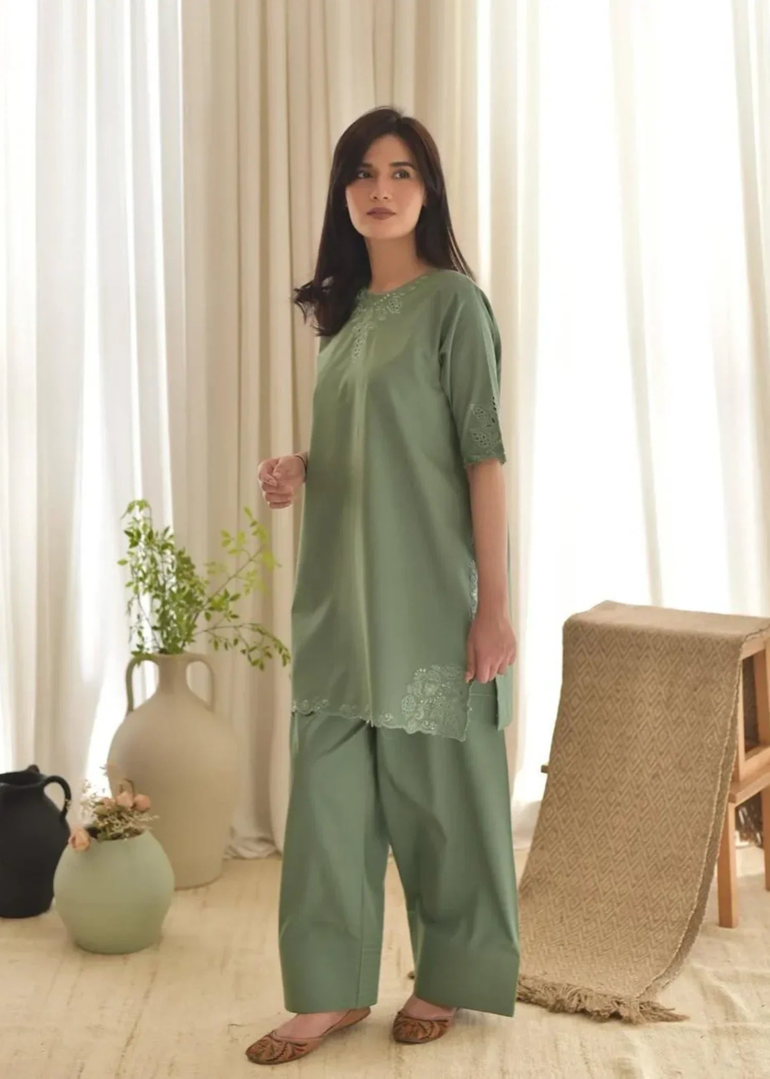 Virrora.Pk AIRA (FARSHI SHALWAR) Women 3pcs