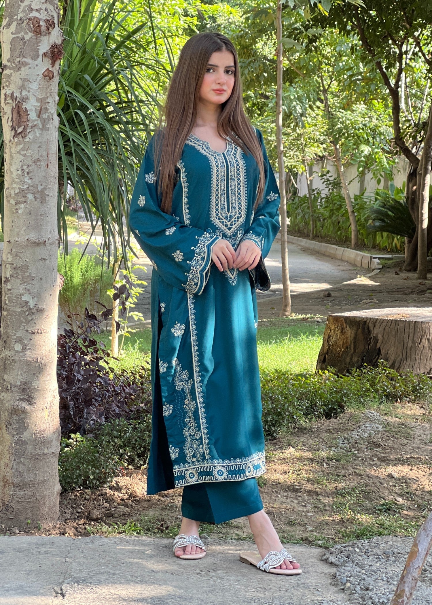 Tehzeeb Libas EMARLD GRACE EMBROIDERED Women 2pcs