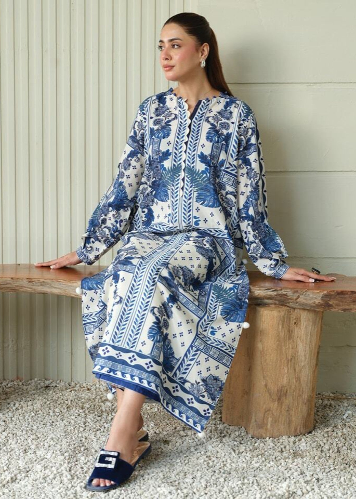 Reetriwaj Parizad Women 2pcs